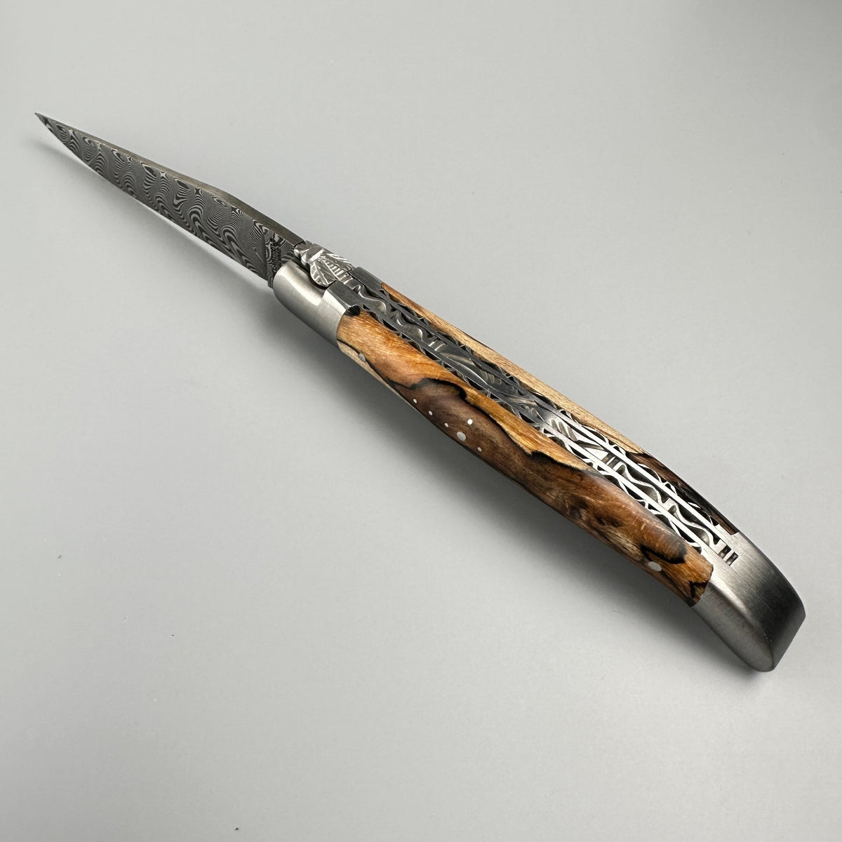 Laguiole en Aubrac Balbach Damascus Double-Plated Knife – Aubrac Wood