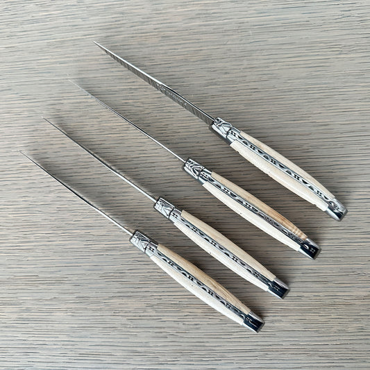 Laguiole en Aubrac 4-Piece Steak Knife Set - Wavy Natural Maple Wood Handles