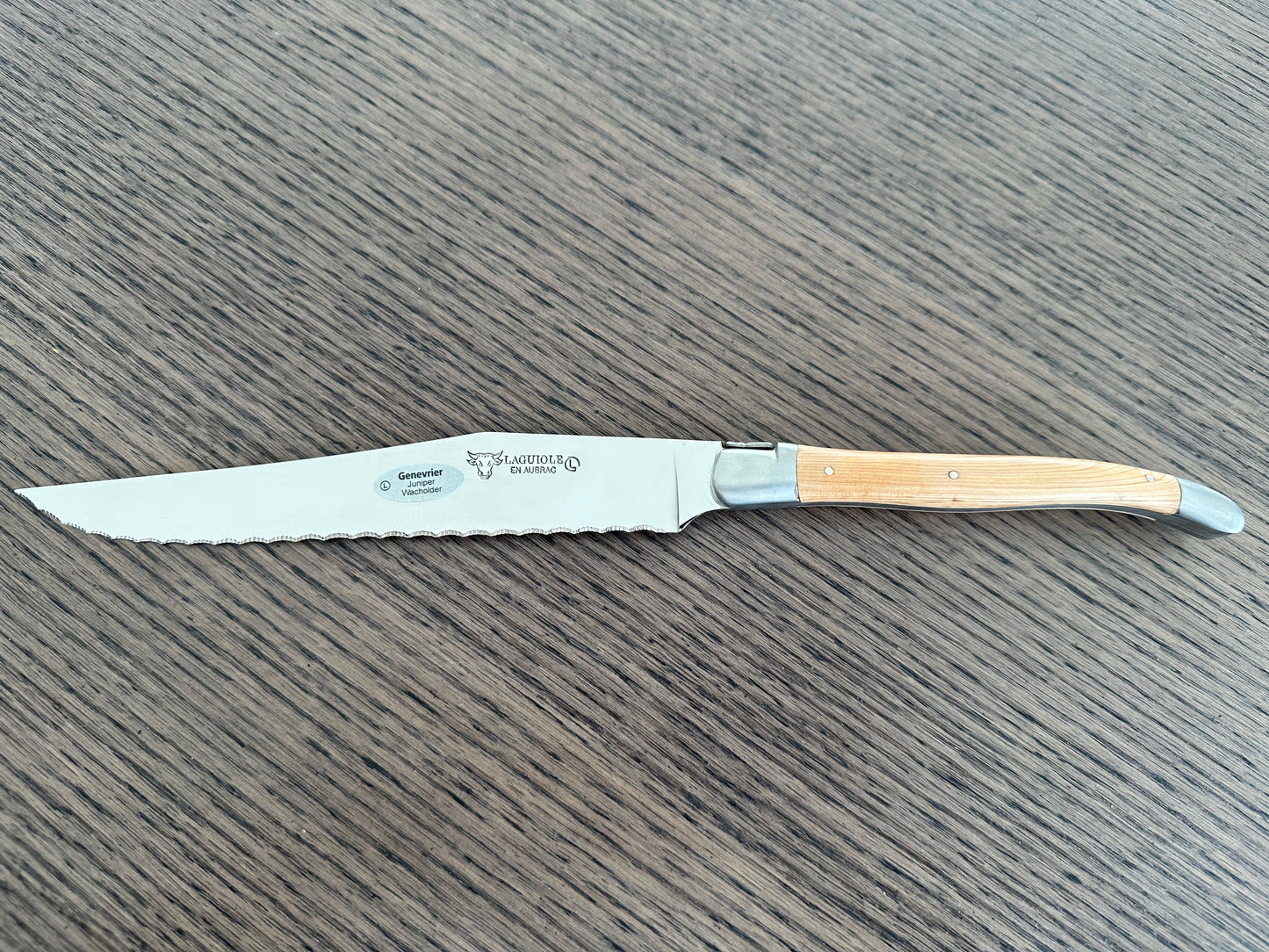 Laguiole en Aubrac Stainless Steel Bread Serrated Knife With Juniper Handle, 7-in