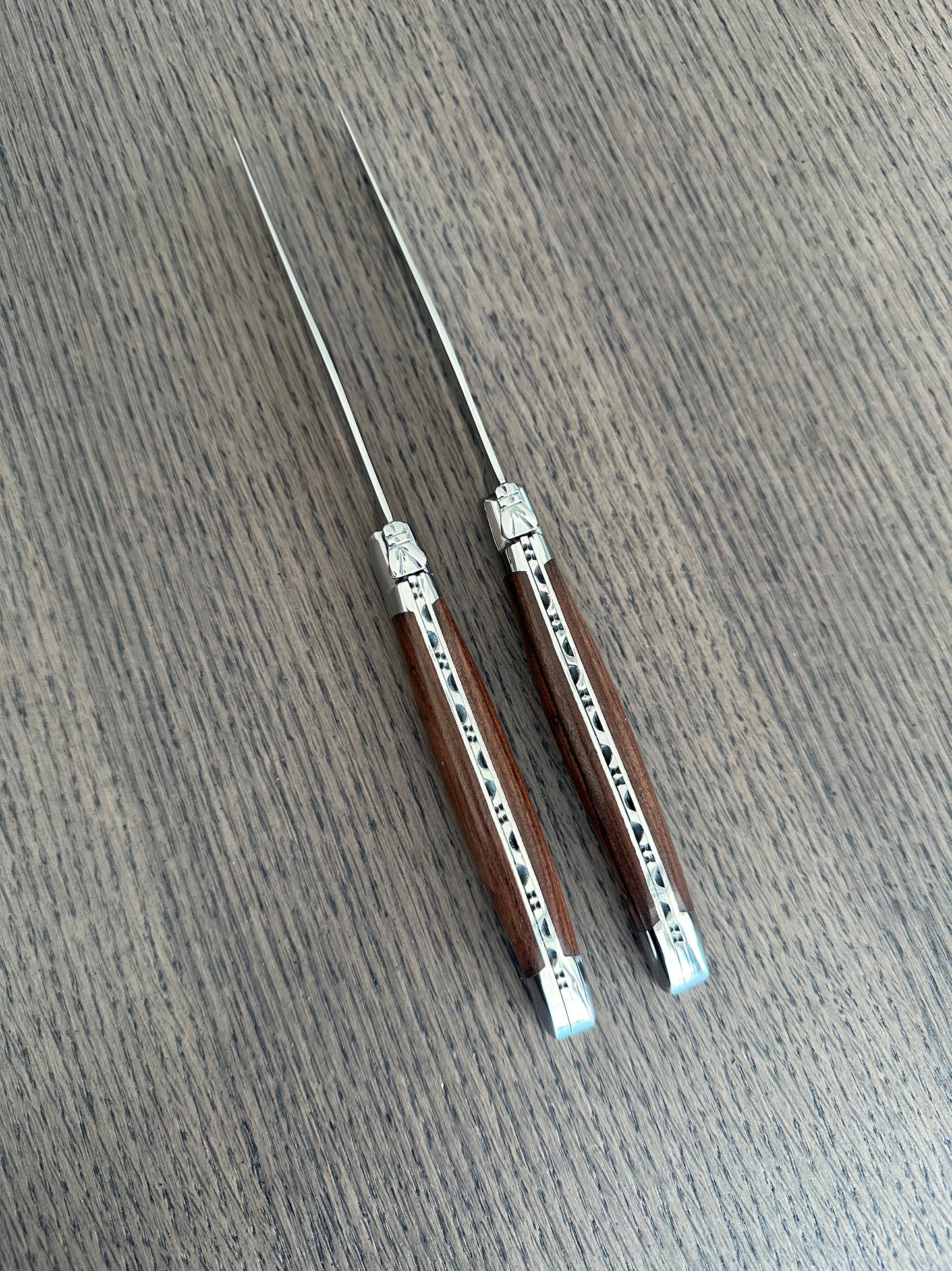 Laguiole en Aubrac Handcrafted 2-Piece Steak Knife Set with Morado Rosewood Handles