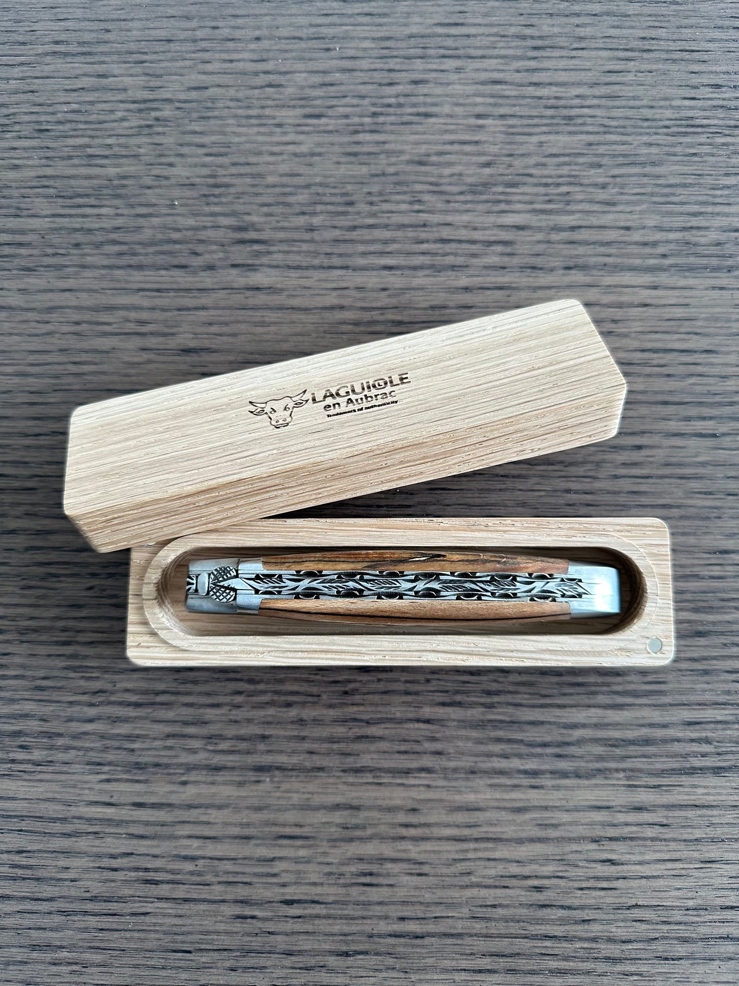 Laguiole en Aubrac Handcrafted Double Carved Plates Damascus Blade Multipurpose Knife, Aubrac Wood Handle, Special Forged Bee, 4.75-in