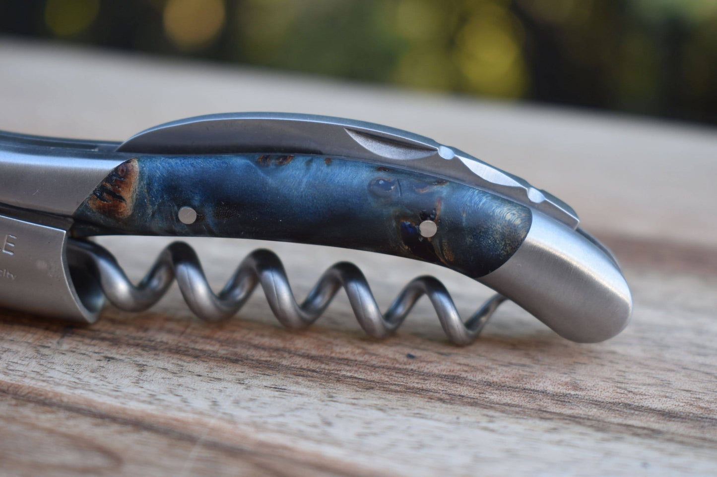 Laguiole en Aubrac Brushed Sommelier Waiter's Corkscrew with Chestnut Buckeye Burl Blue Handle - LaguioleEnAubracShop