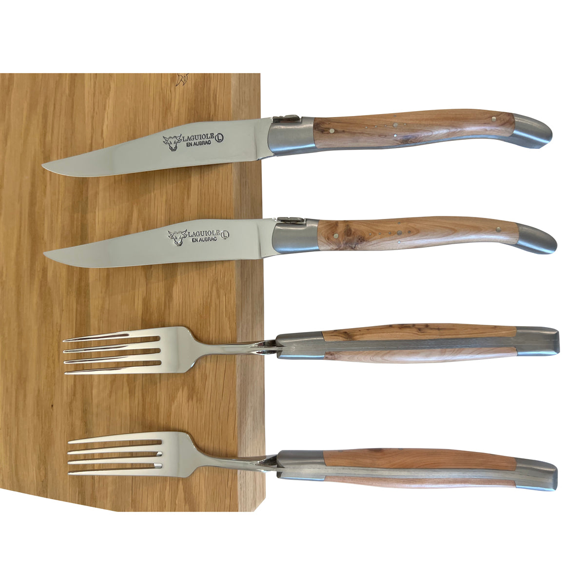 Laguiole en Aubrac Handcrafted 4-Piece Set With 2 Steak Knives and 2 Forks with Juniper Wood Handles - LaguioleEnAubracShop