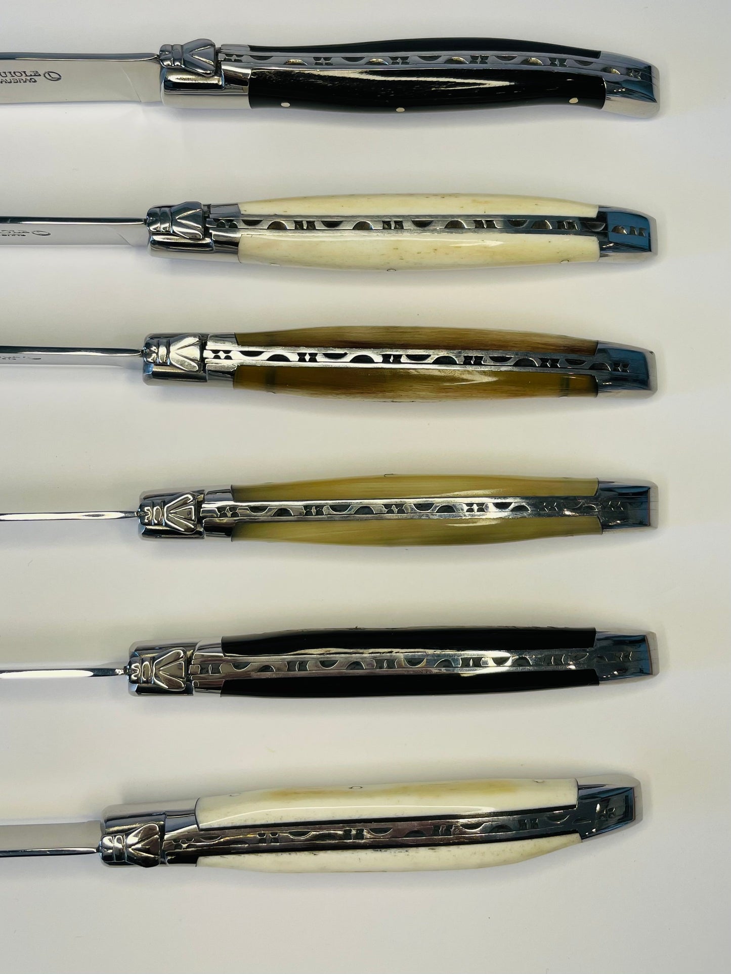 Laguiole en Aubrac Handcrafted Plated 6-Piece Steak Knife Set with Mixed Horn Handles - LaguioleEnAubracShop
