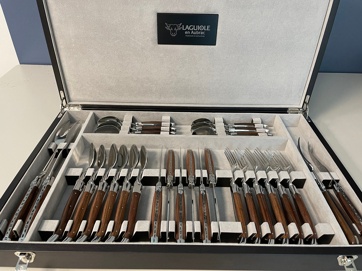 Laguiole en Aubrac Luxury 28-Piece Handcrafted Flatware Set With Morado Rosewood Handles - LaguioleEnAubracShop
