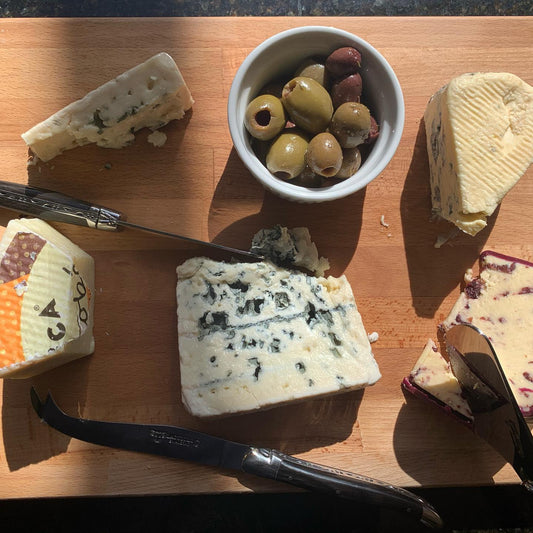 What Are the Best Cheese Sets for both beginners and professionals?