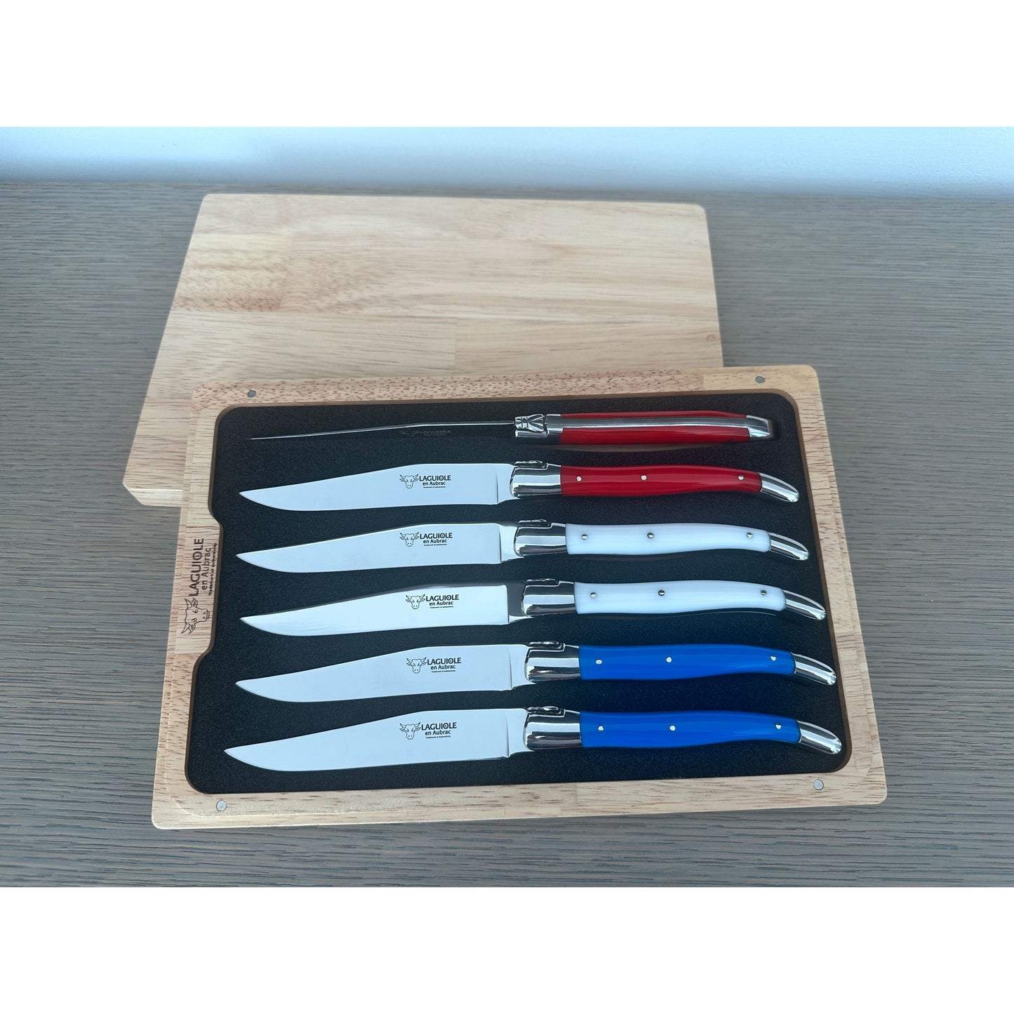 Laguiole en Aubrac ชุดมีดสเต็ก 6 ชิ้นชุบด้วยมือพร้อมด้ามจับแบบแข็ง