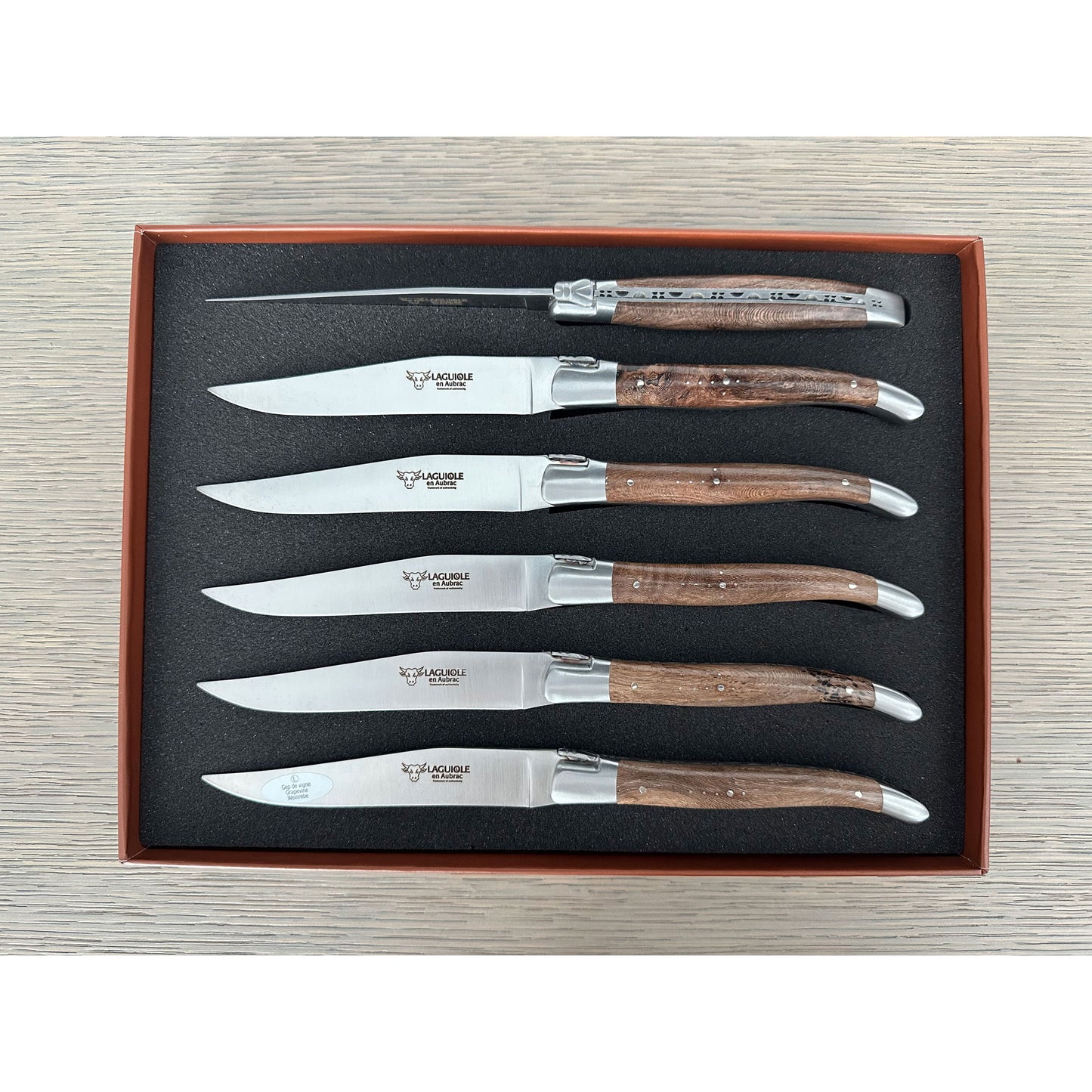 Laguiole en Aubrac Luxury Steak/Table Knives 6-Piece Set With Grapevine Wood Handle