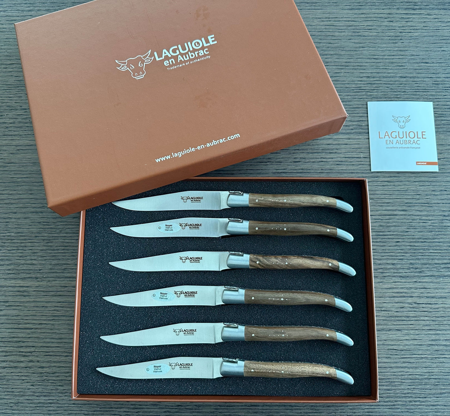 Laguiole en Aubrac Luxury Steak/Table Knives 6-Piece Set with Walnut Handle
