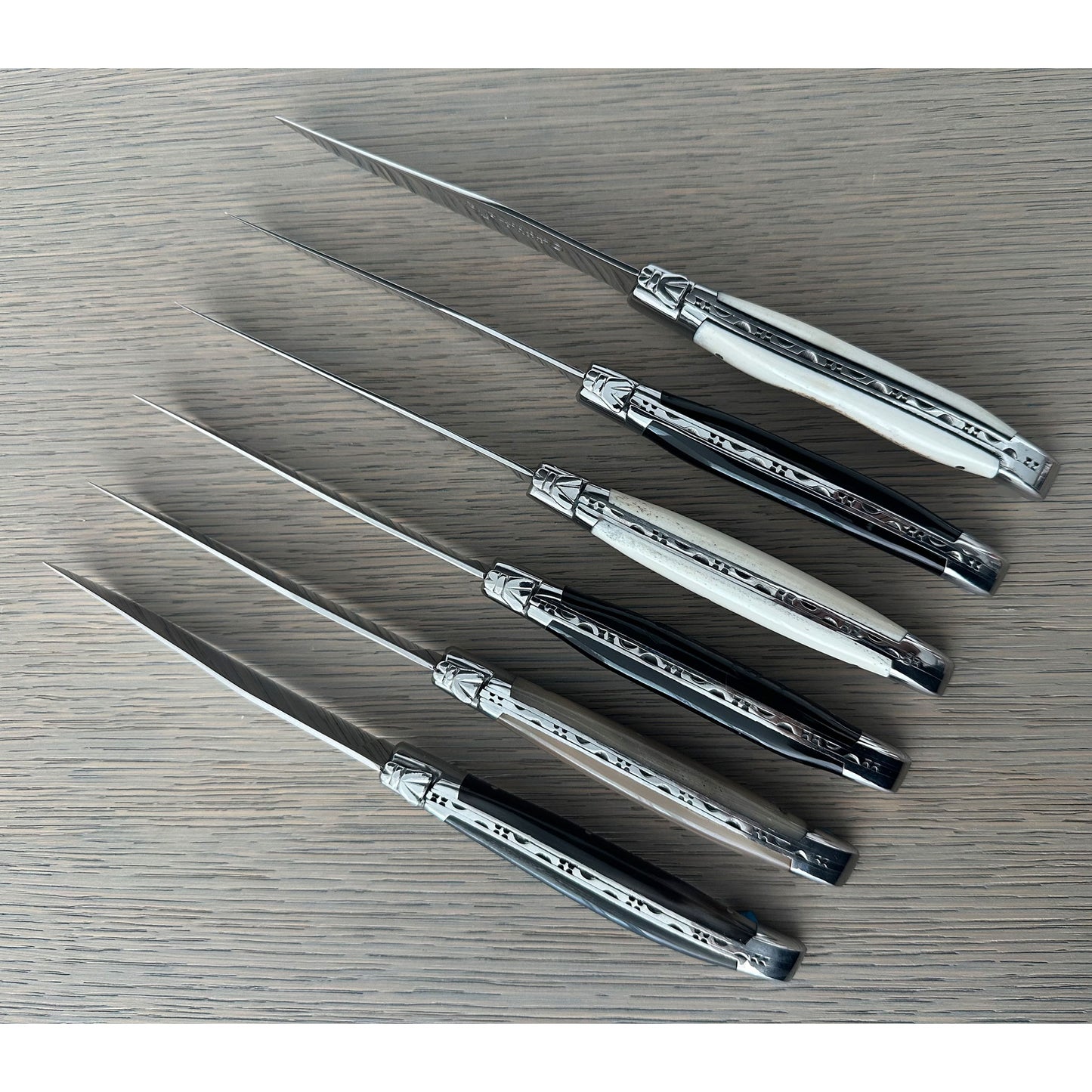 Laguiole en Aubrac 手工镀金 6 件式牛排刀套装，带混合牛角手柄