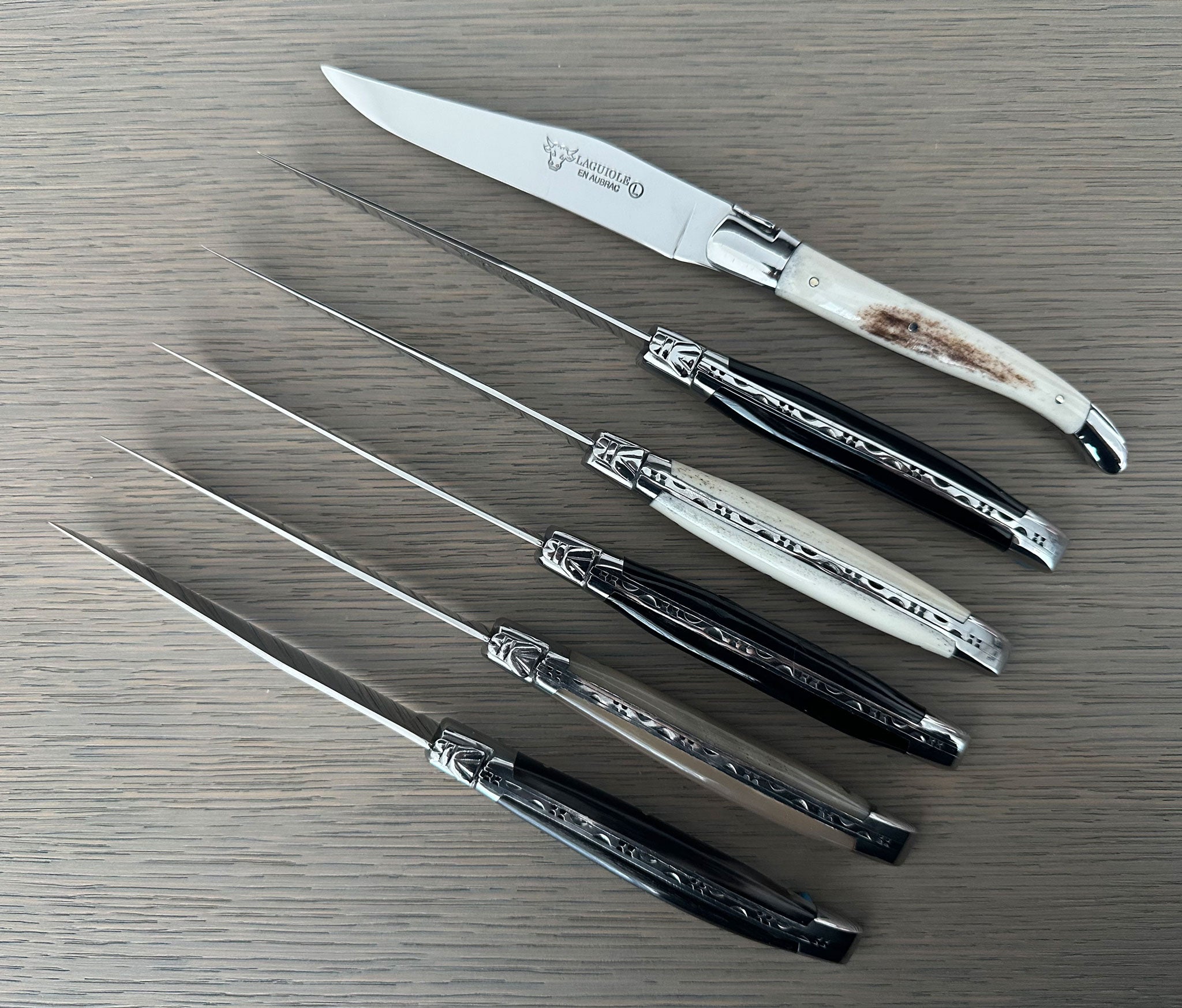 Laguiole en Aubrac Handcrafted 6-Piece Steak Knife Set with Mixed