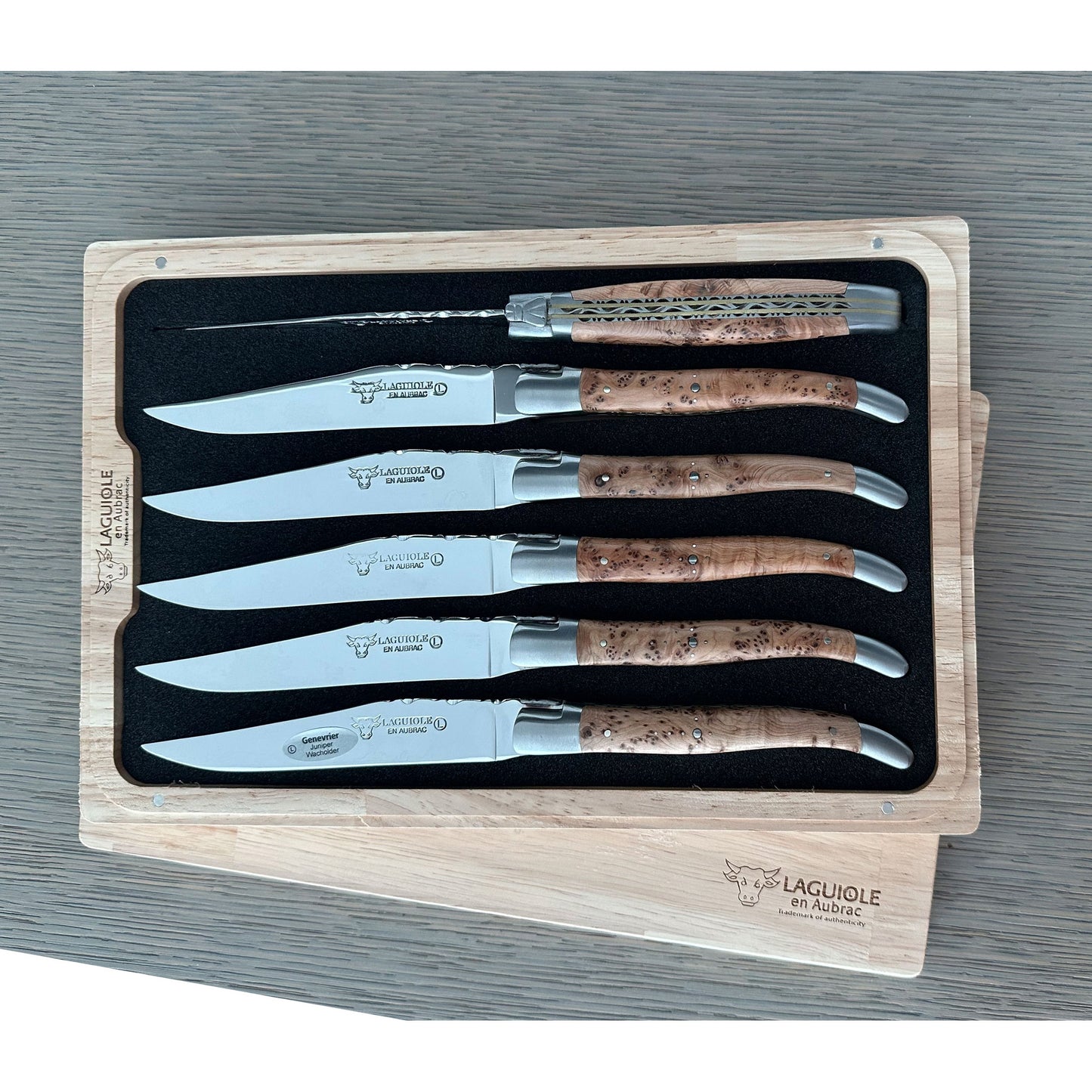 Laguiole en Aubrac Luxury Handcrafted Stainless Steel & Brass Double Plate 6-Piece Steak Knife Set with Juniper Wood Handles