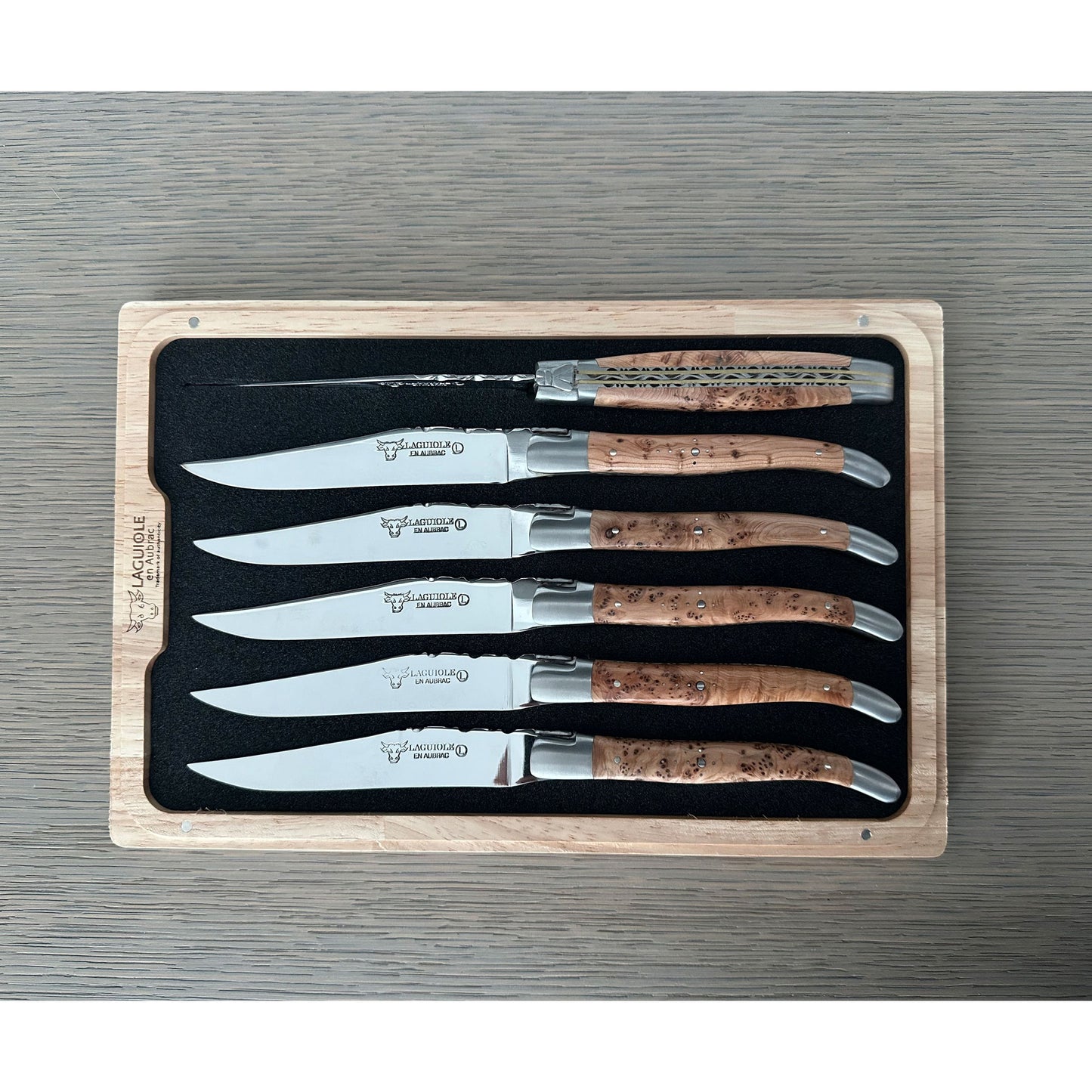 Laguiole en Aubrac Luxury Handcrafted Stainless Steel & Brass Double Plate 6-Piece Steak Knife Set with Juniper Wood Handles