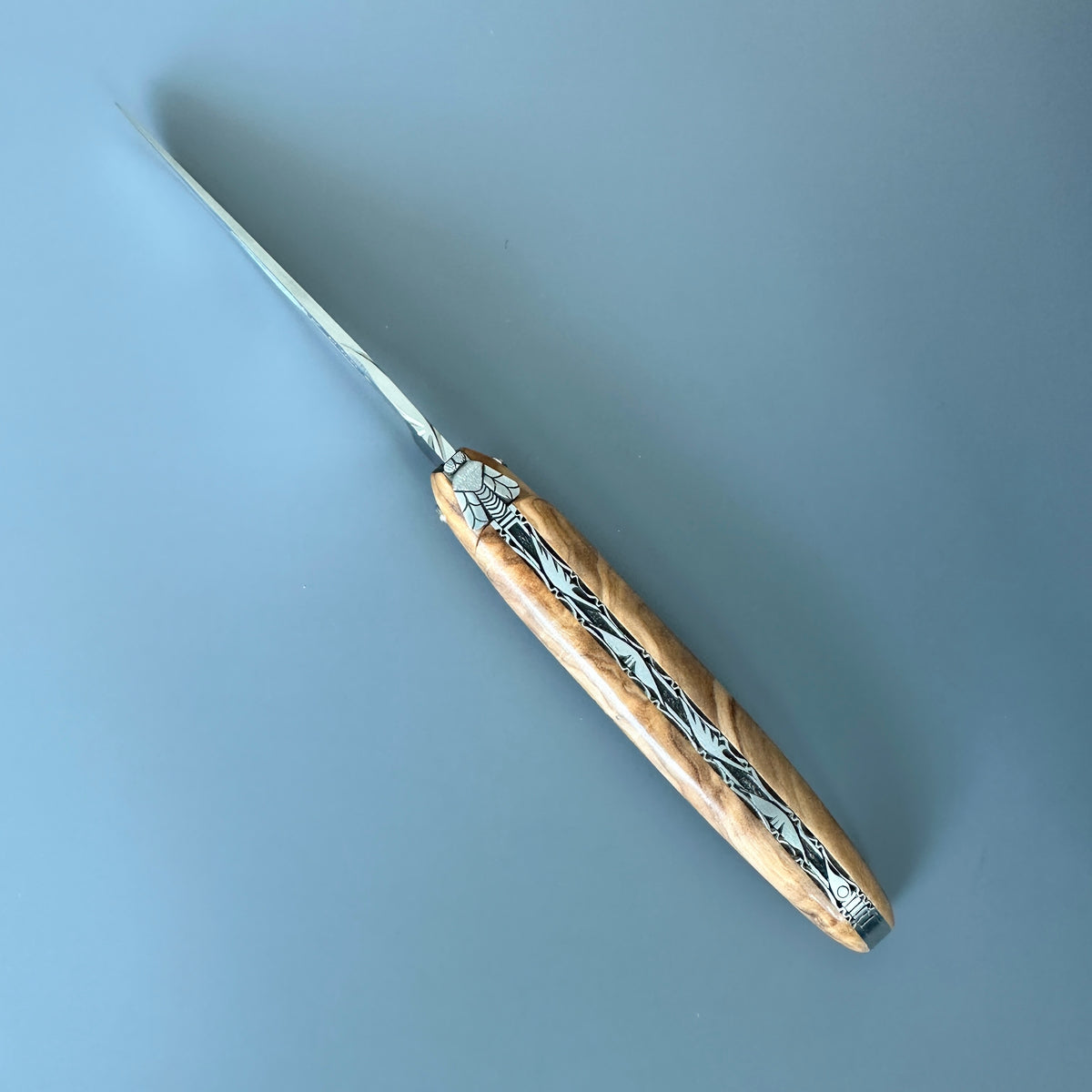 Laguiole Belle Piece Olive Wood cenital view,  Fern-Frond Spine