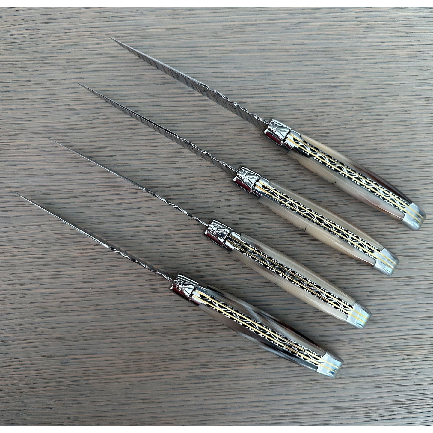 Laguiole en Aubrac Luxury Handcrafted Stainless Steel & Brass Double Plate 4-Piece Steak Knife Set with Solid Horn Handles