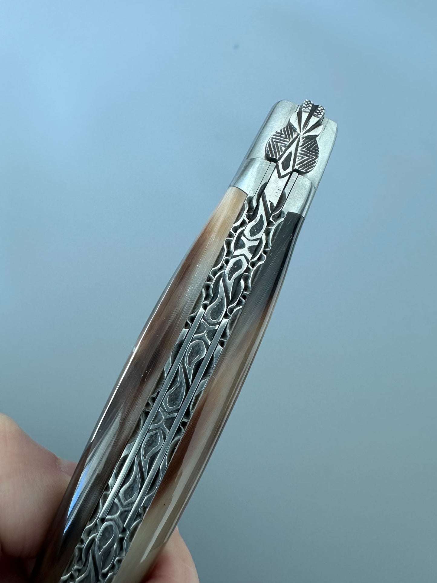 Laguiole en Aubrac Feather Series Folding Knife Double-Plated Fly # 12, Solid Horn