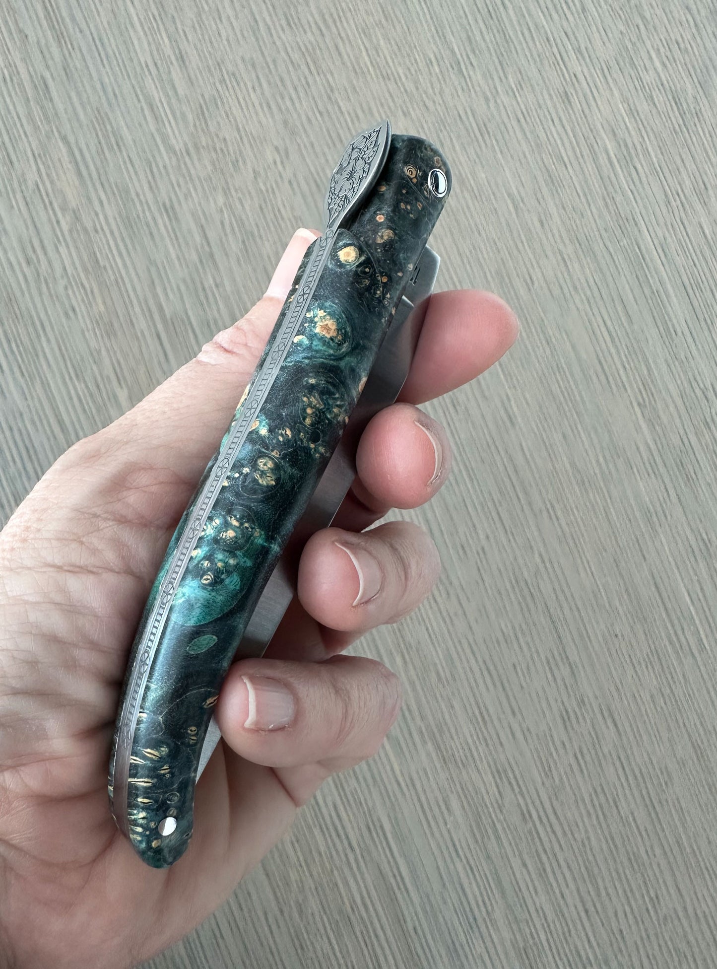 Laguiole en Aubrac Folding Knife Secret Garden Series Hibiscus Bee with Green Elder Burl, 4.8-in