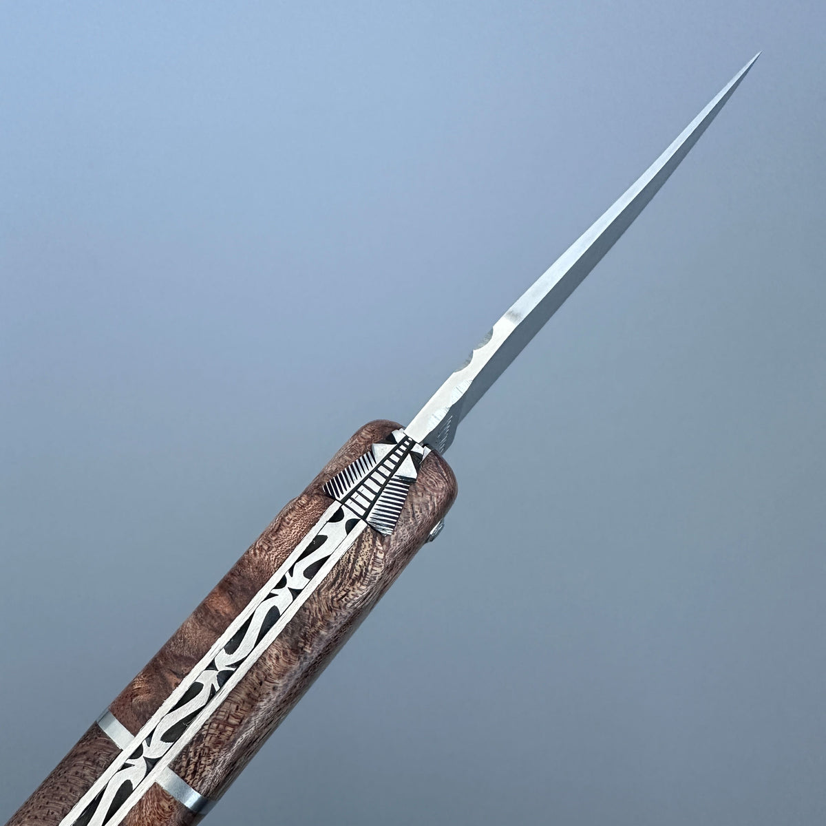 Laguiole en Aubrac Belle Pièce – Pierced Central Bolster, Albizia Burl