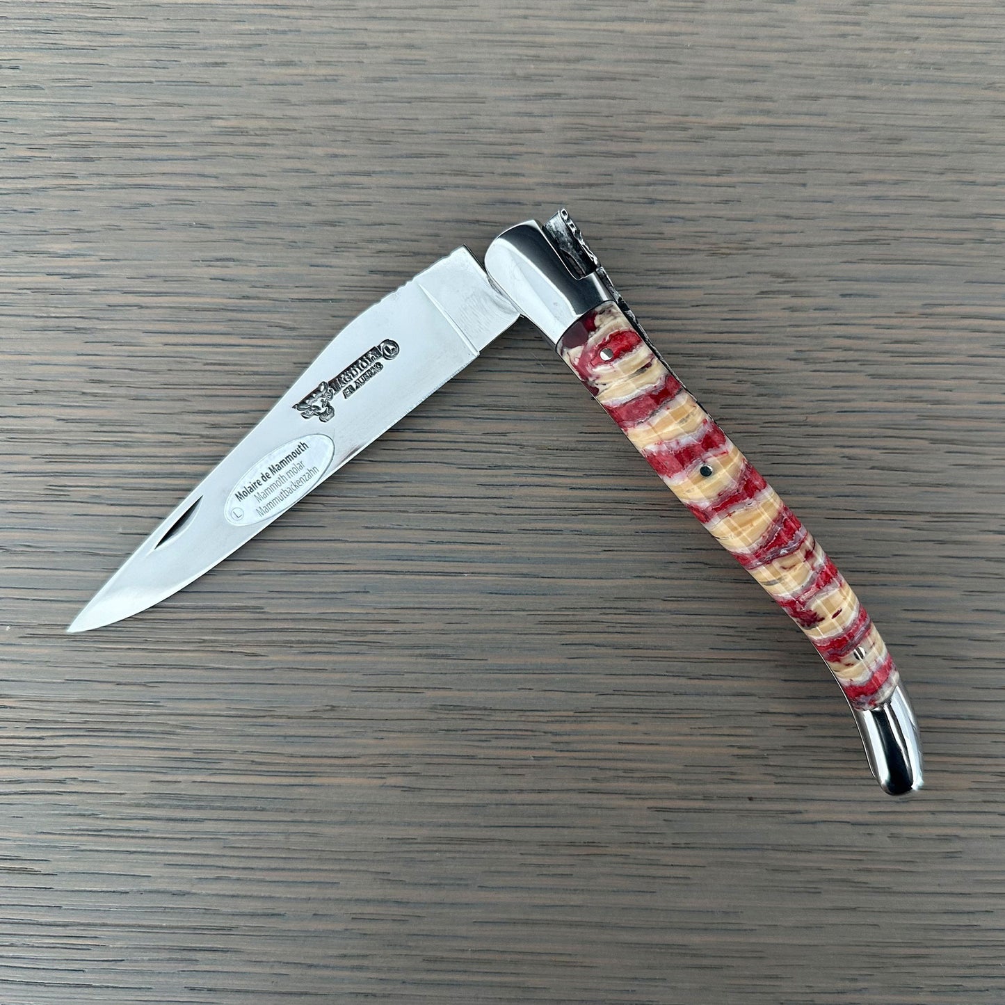 มีดเอนกประสงค์ Laguiole en Aubrac Handcrafted Doble Plated with Shiny Bolsters, Red Mollar Handle, 4.75 นิ้ว