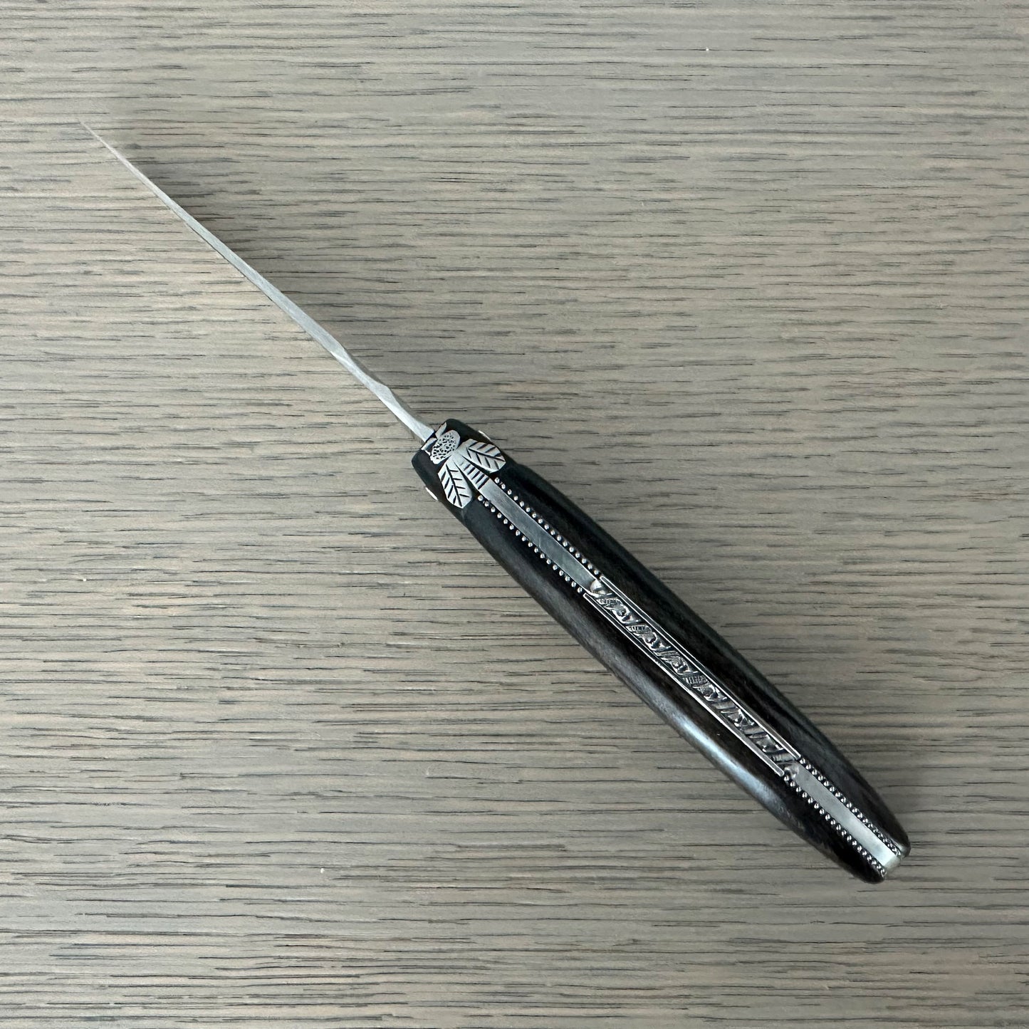 Laguiole en Aubrac 手工制作的双层多用途刀，乌木手柄，4 英寸