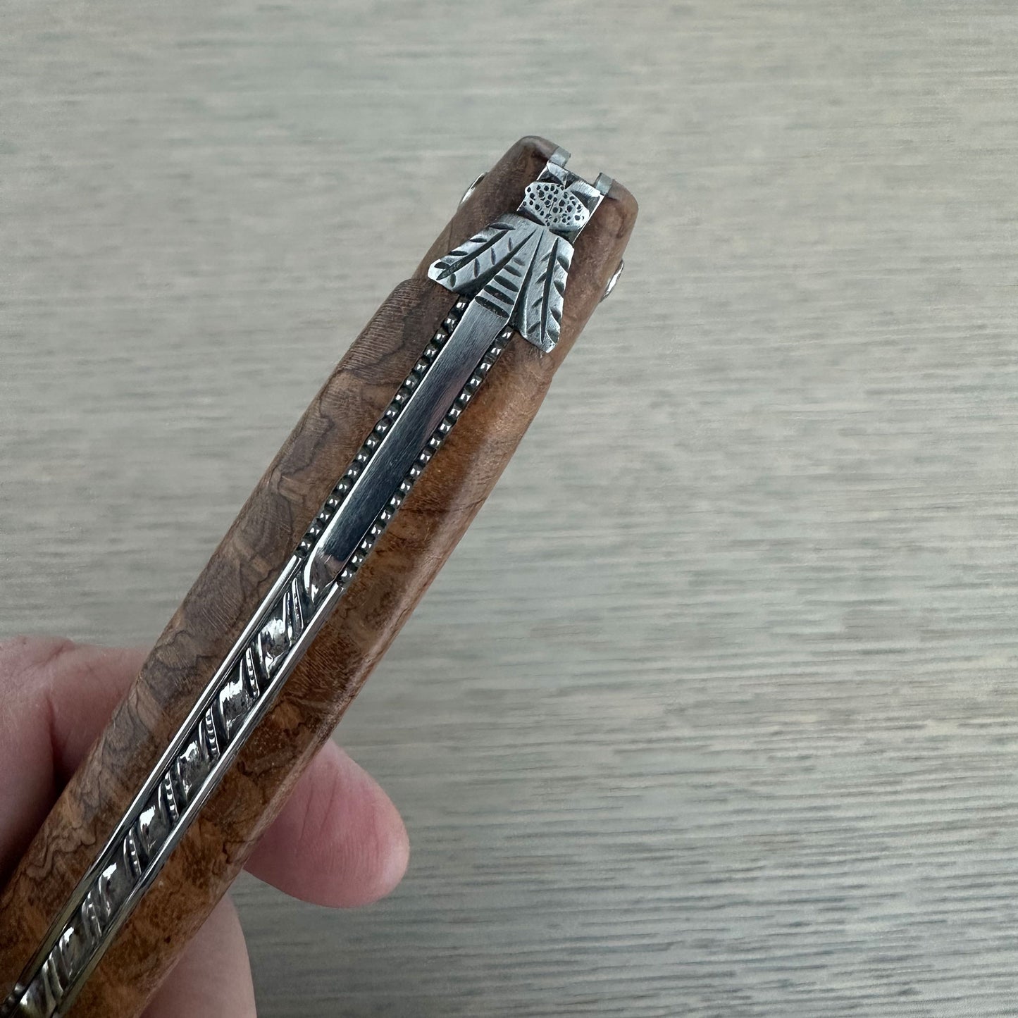 Laguiole en Aubrac 手工制作的双层多用途刀，柚木手柄，4 英寸