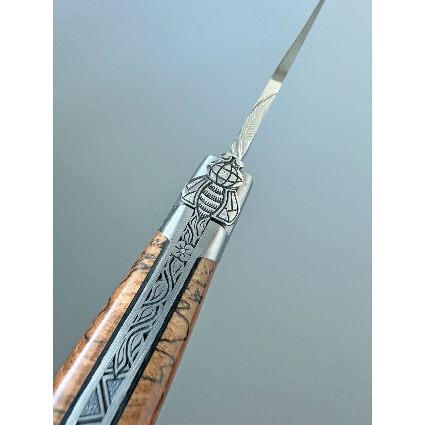 Laguiole en Aubrac Belle Pièce — Unique Aubrac Wood Knife with Hand-Cut Guilloché