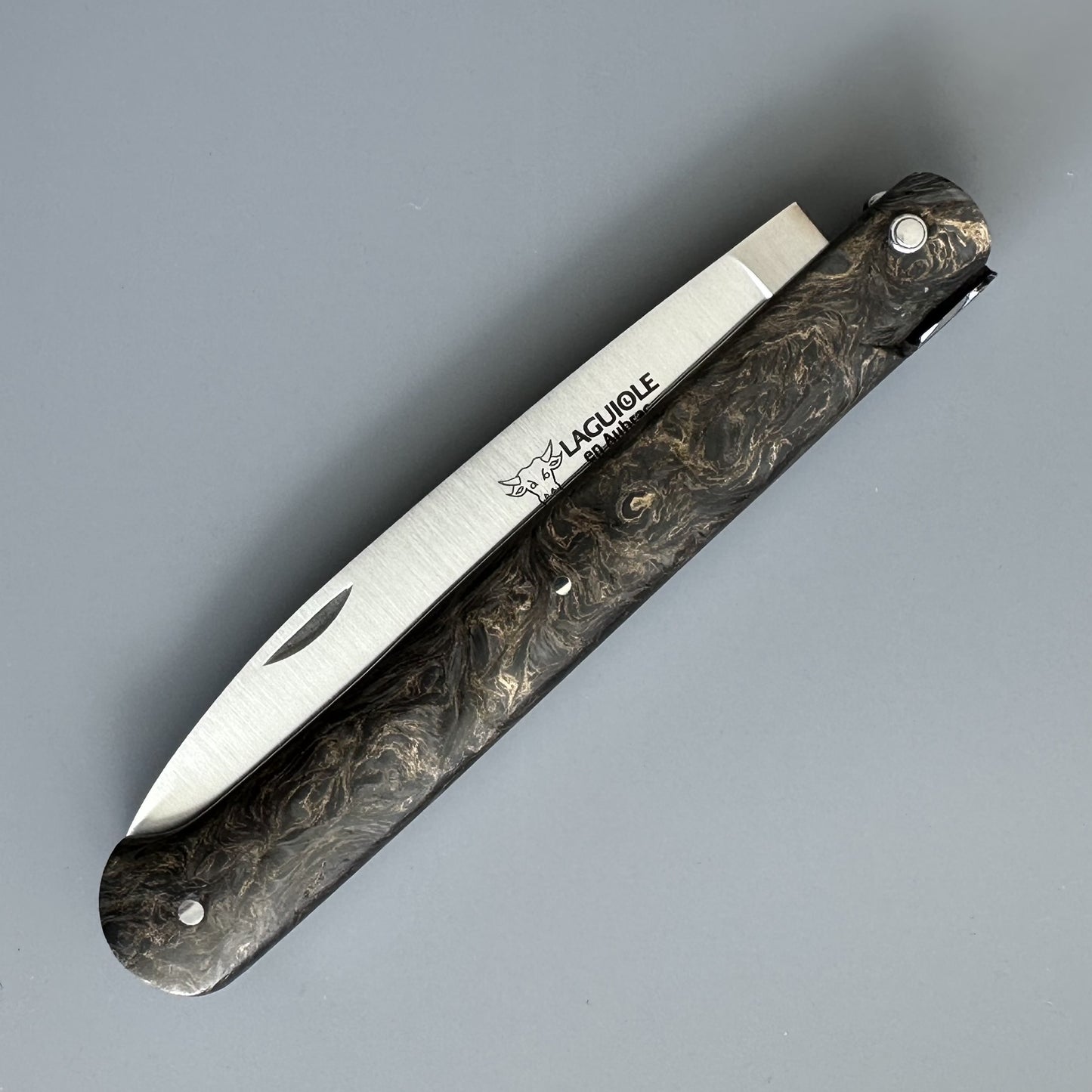 Laguiole Droit knife closed, showing the straight handle silhouette and Laguiole en Aubrac blade branding