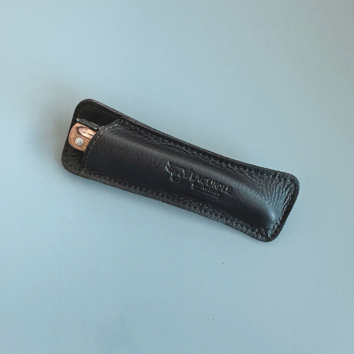 Laguiole en Aubrac Grain Leather Pouch — Chocolate, Single Knife Sheath