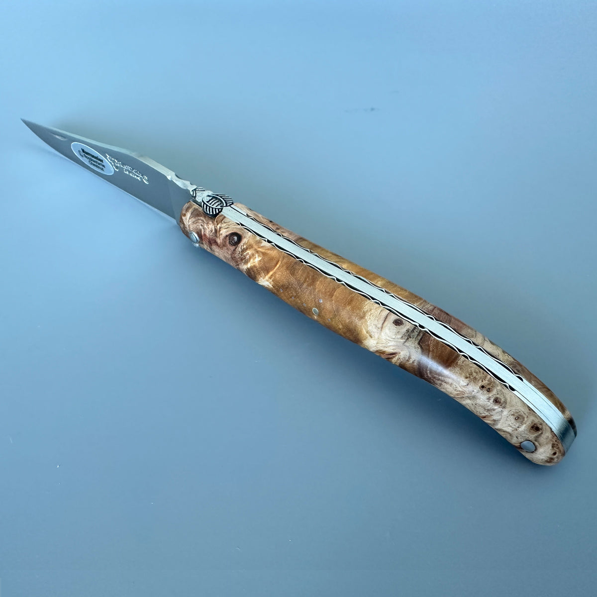 Laguiole Belle Piece Chestnut Wood – Full Open Front view