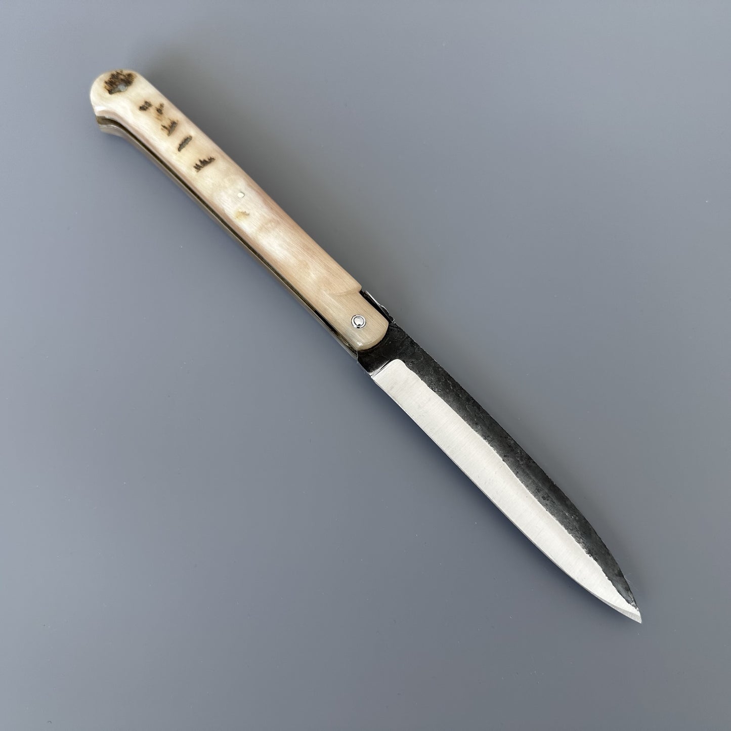Laguiole en Aubrac Belle Droit Folding Knife Special Bee, Ram Crust 4.3"