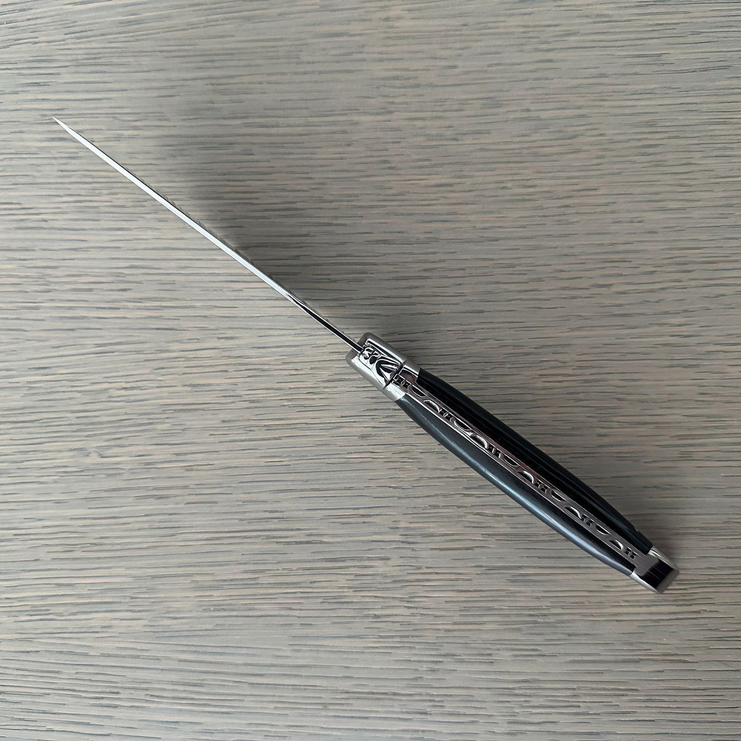 Laguiole en Aubrac Handcrafted 3-Piece มีดชีส & ชุดไวน์พร้อมที่จับแบบแข็ง