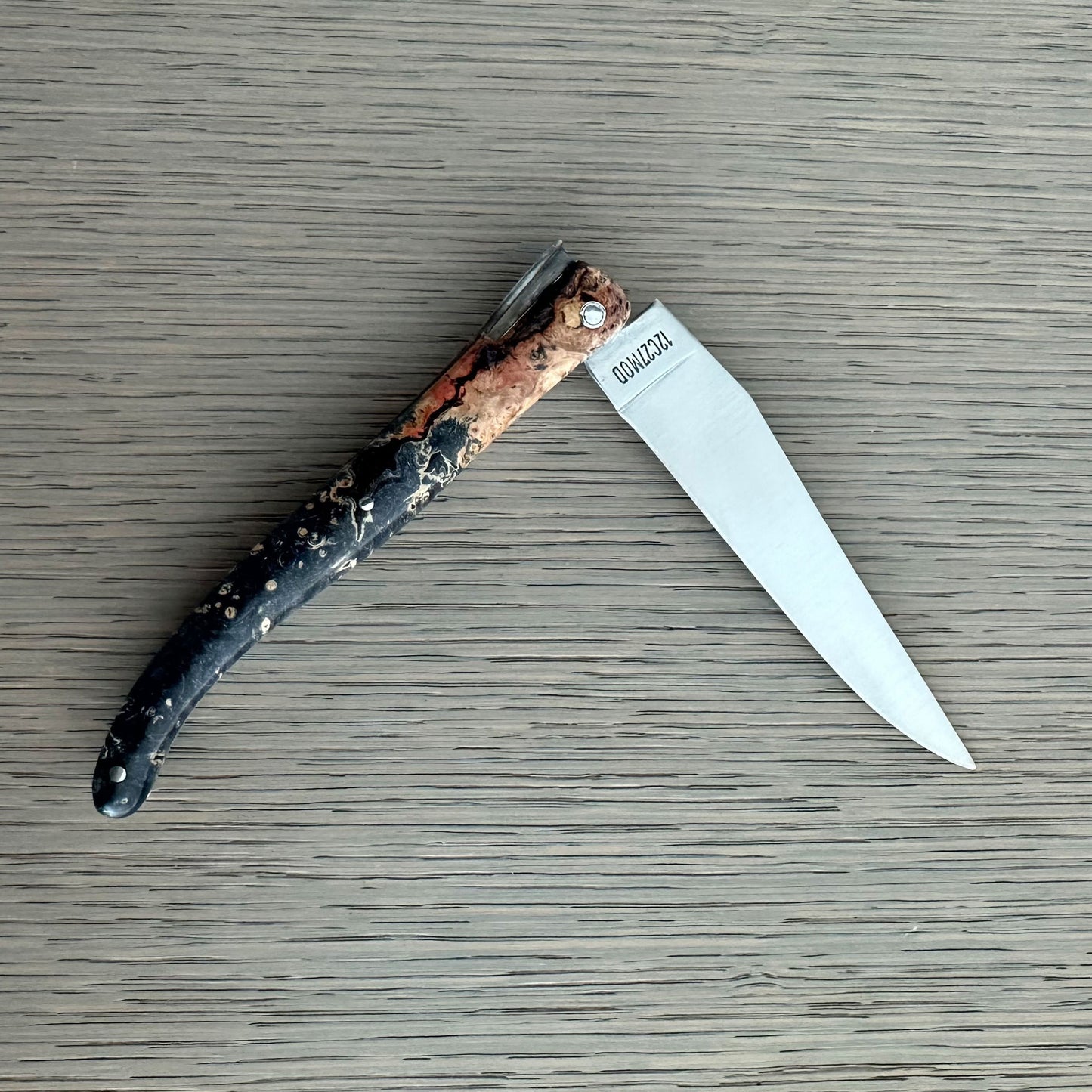 Laguiole en Aubrac Secret Garden Folding Knife Oak Leaf Bee, Elderberry, 4.8-in