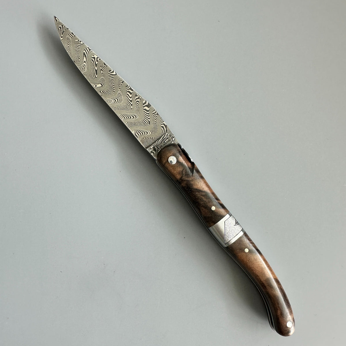 Laguiole en Aubrac Belle Pièce Knife, Walnut Burl & Damascus