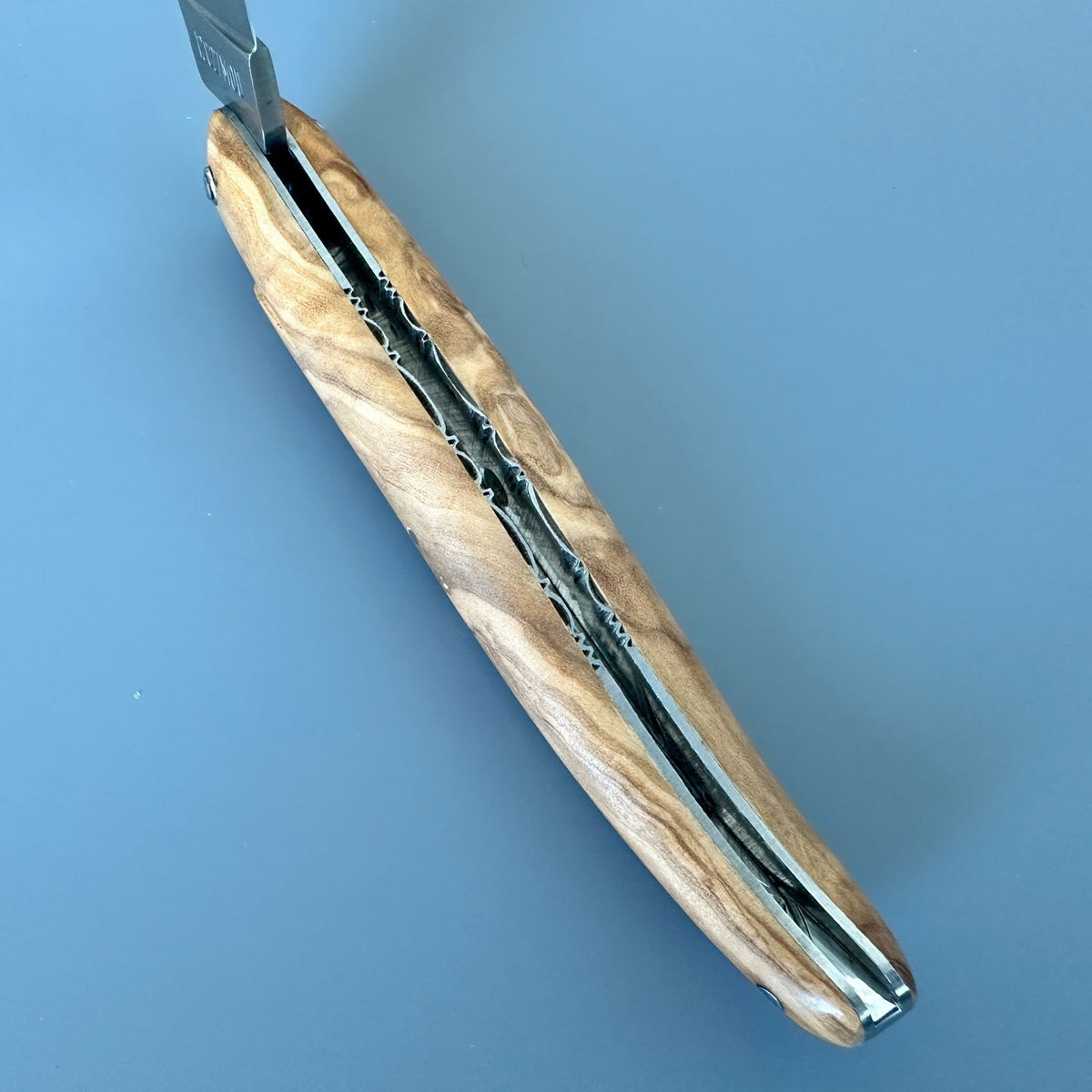 Laguiole Belle Piece Olive Wood inner spine