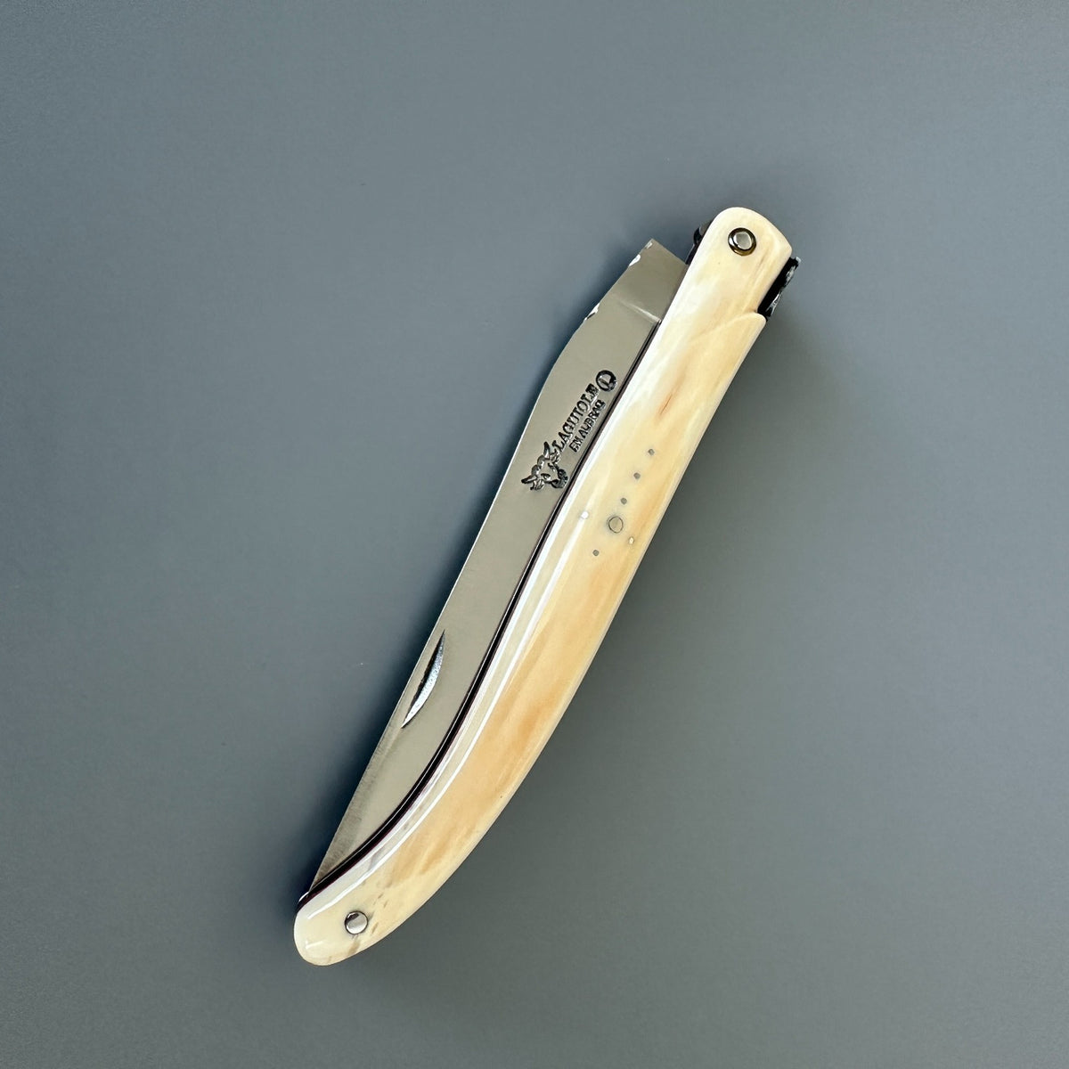 Laguiole en Aubrac Belle Pièce — Mammoth Ivory Crust Knife, Flower Bee