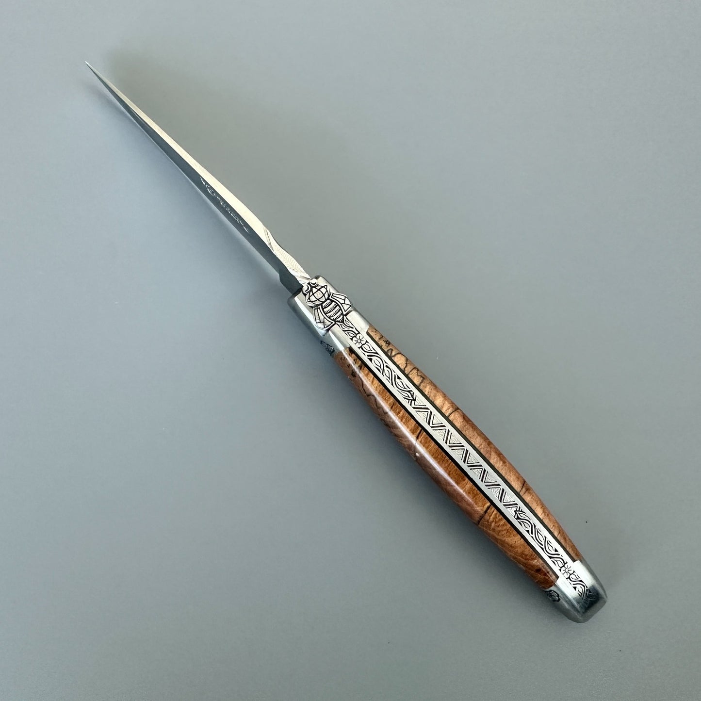 Laguiole en Aubrac Belle Pièce — Unique Aubrac Wood Knife with Hand-Cut Guilloché