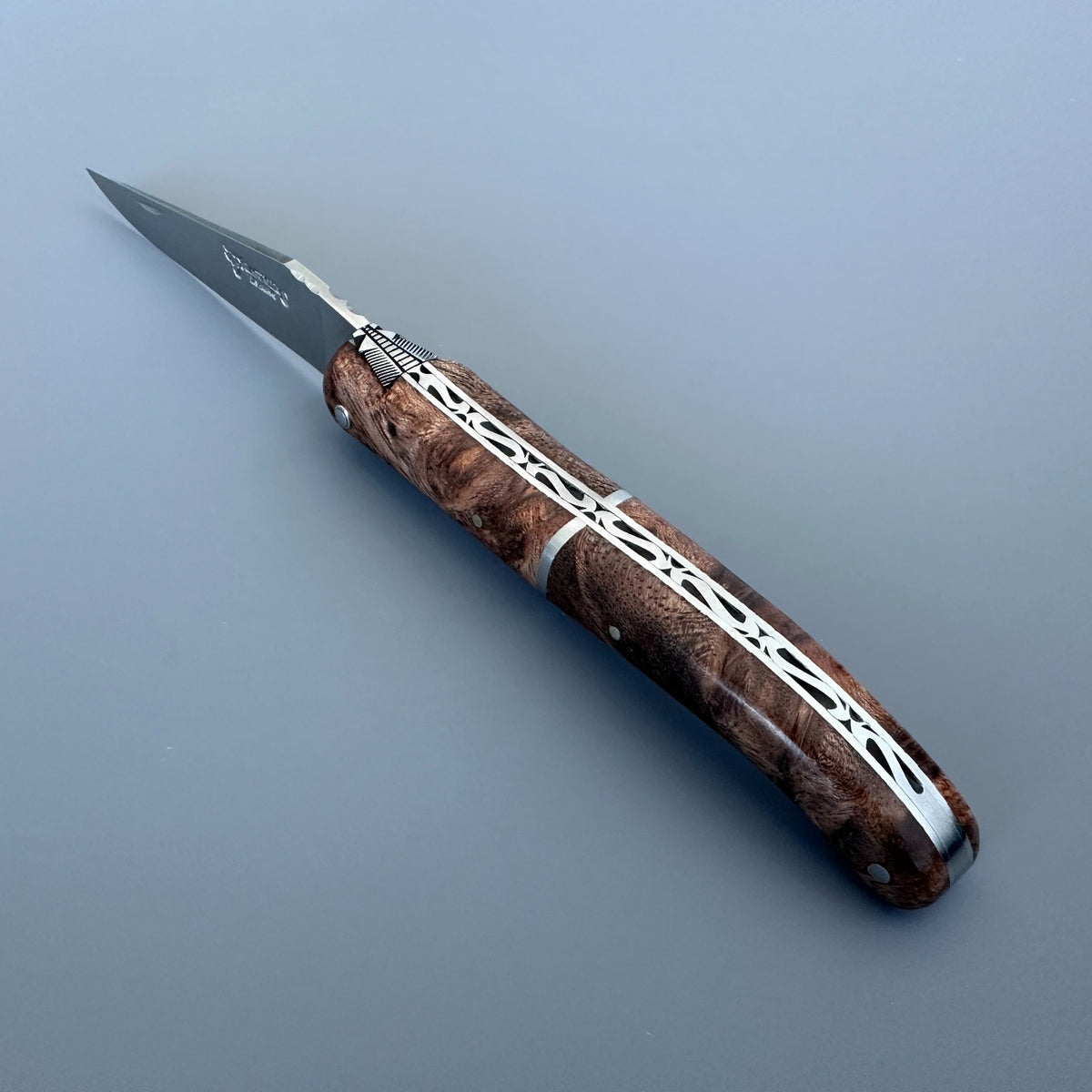 Laguiole en Aubrac Belle Pièce – Pierced Central Bolster, Albizia Burl