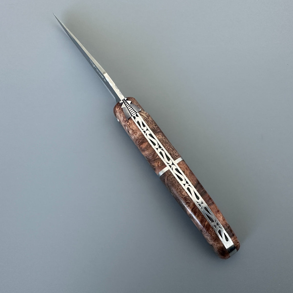 Laguiole en Aubrac Belle Pièce – Pierced Central Bolster, Albizia Burl