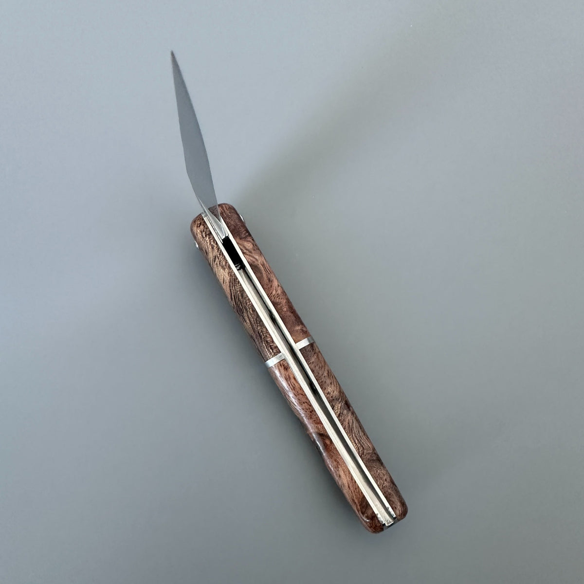 Laguiole en Aubrac Belle Pièce – Pierced Central Bolster, Albizia Burl
