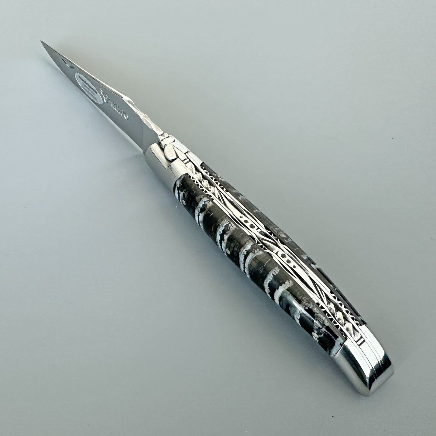 มีดเอนกประสงค์ Laguiole en Aubrac Handcrafted Double Plated พร้อมด้ามจับ Blue Mollar, 4.75 นิ้ว