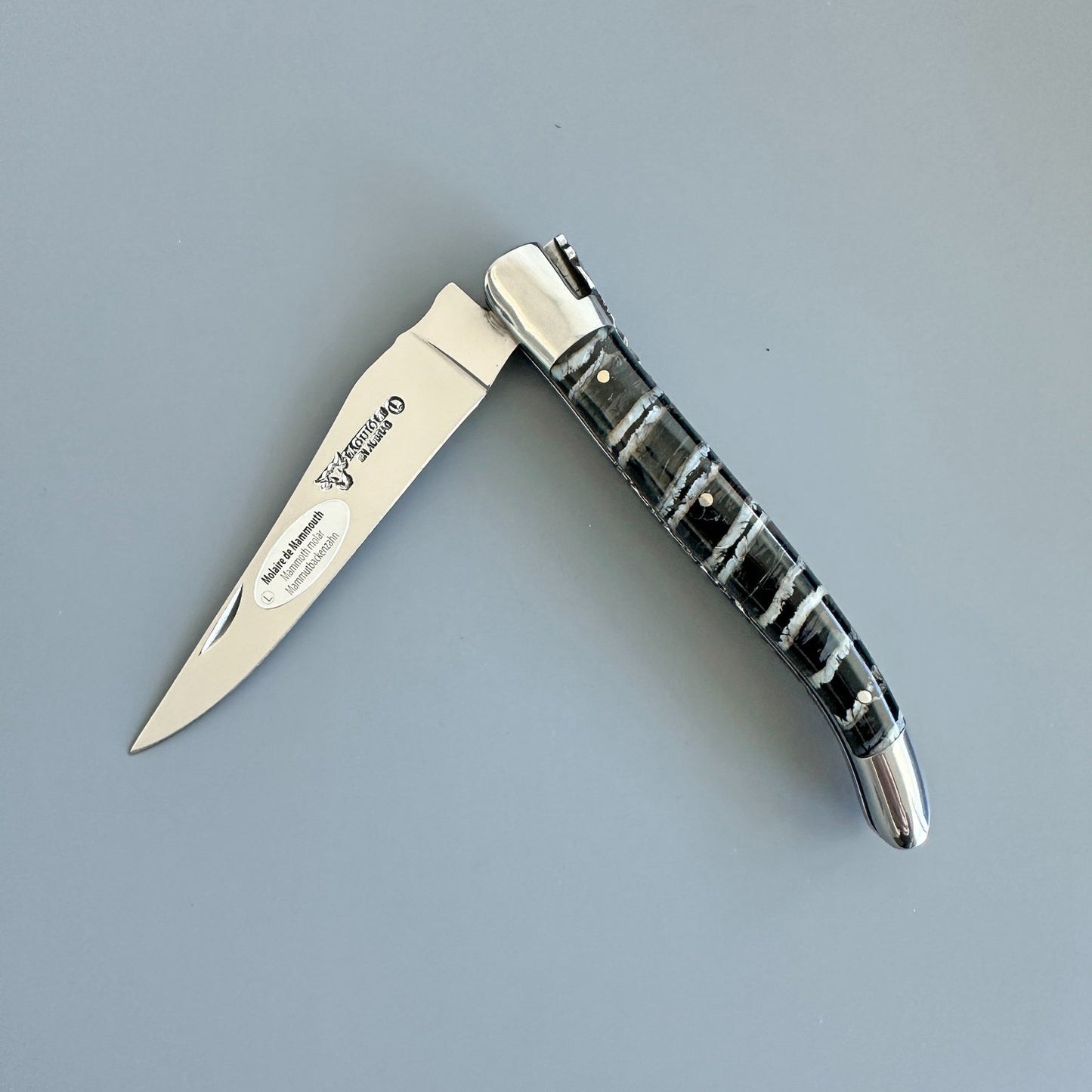 มีดเอนกประสงค์ Laguiole en Aubrac Handcrafted Double Plated พร้อมด้ามจับ Blue Mollar, 4.75 นิ้ว