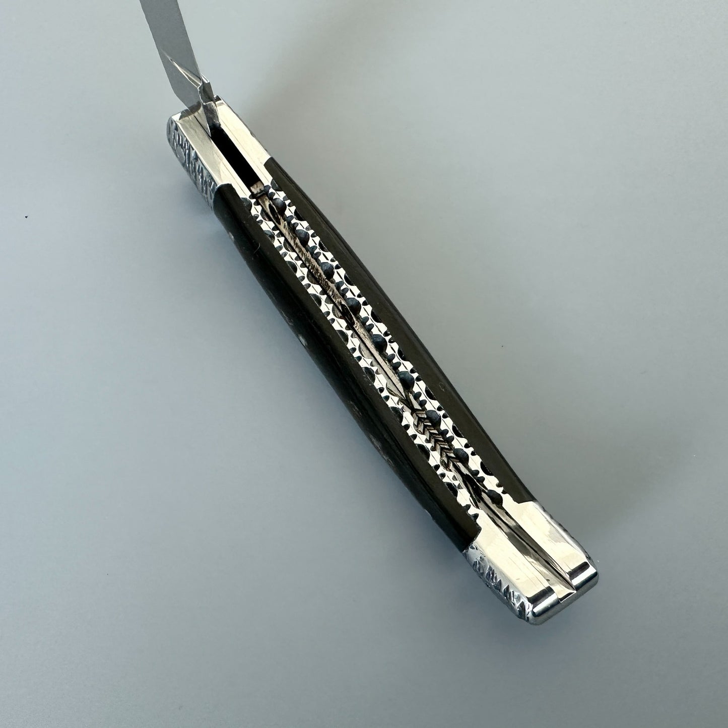 Laguiole en Aubrac Double Plated Knife Hammered Bolsters, Buffalo Crust 4.7"