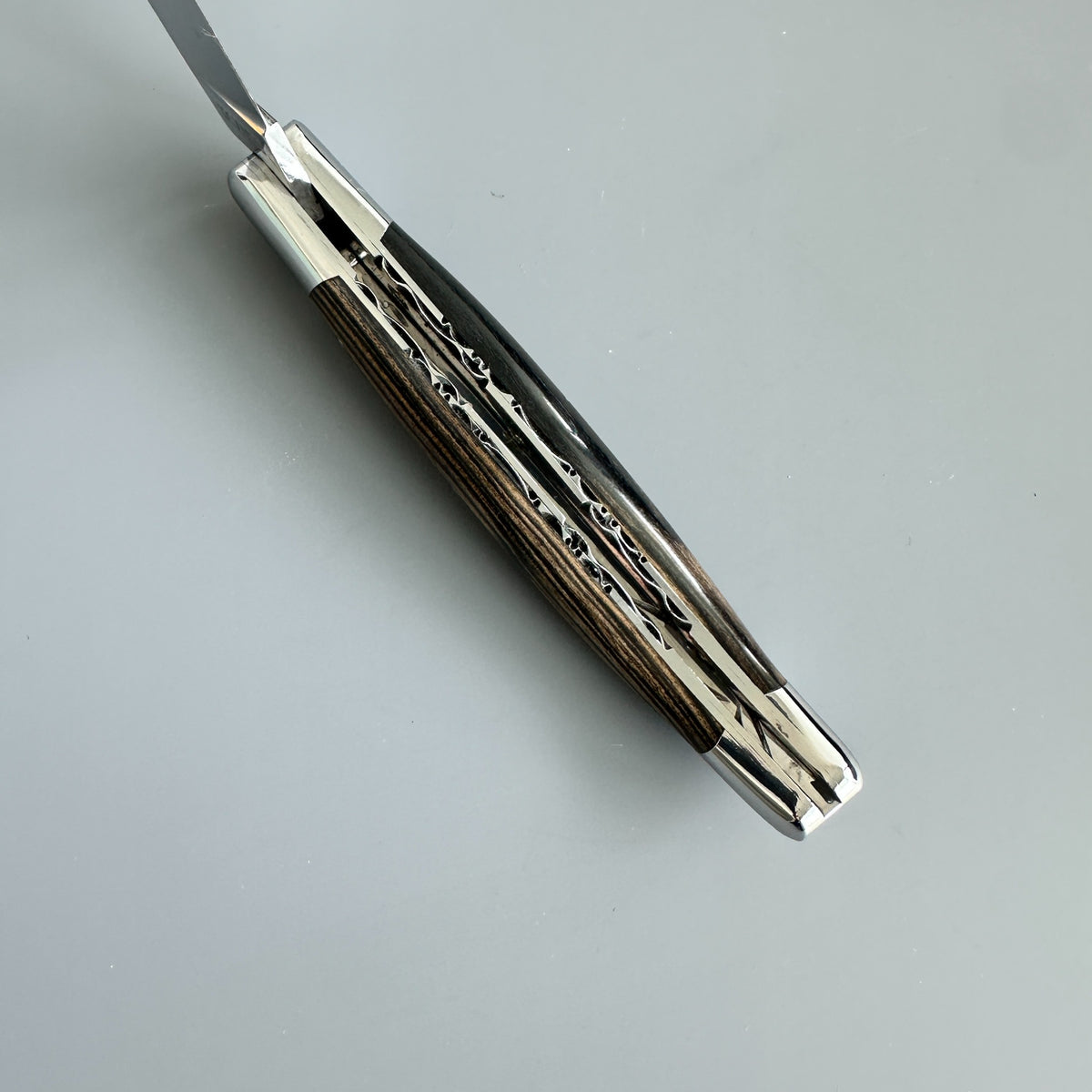 laguiole-en-aubrac-double-plated-royal-ebony-inner-spine
