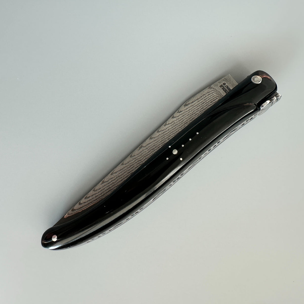 Laguiole en Aubrac Folding Knife, Full Buffalo Horn Handle with Damascus Blade