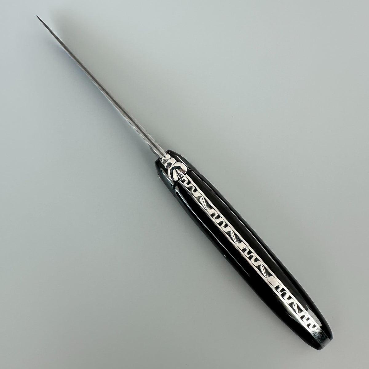 Laguiole en Aubrac Folding Knife, Full Buffalo Horn Handle with Damascus Blade