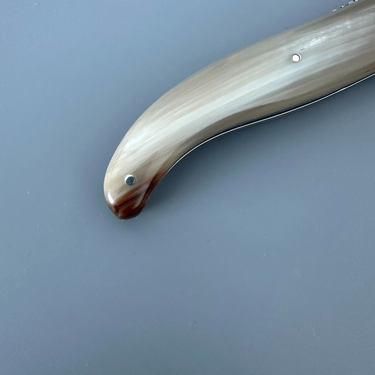 Beautiful brown tip of Laguiole en Aubrac Hunting Knife with Blonde Solid Horn .