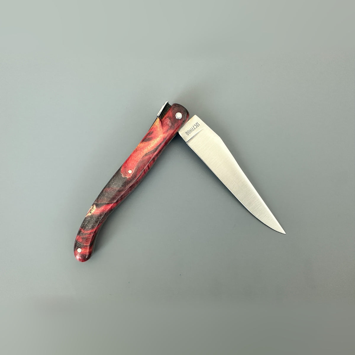 Laguiole en Aubrac Folding Knife Cosmos Big Bang Bee, Red Fire Elder Burl