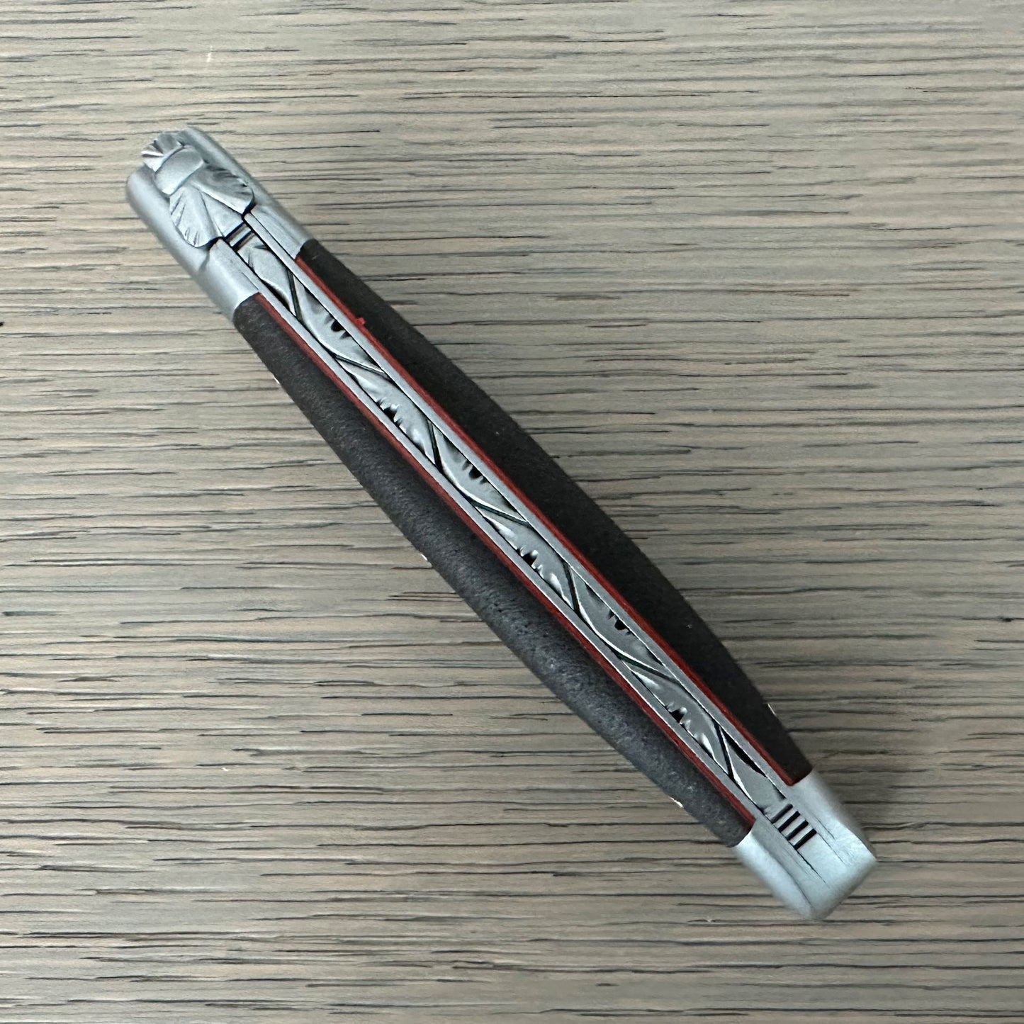 Laguiole en Aubrac Handcrafted Plate Folding Knife "Terre de Aubrac", 4.75 Inches - LaguioleEnAubracShop