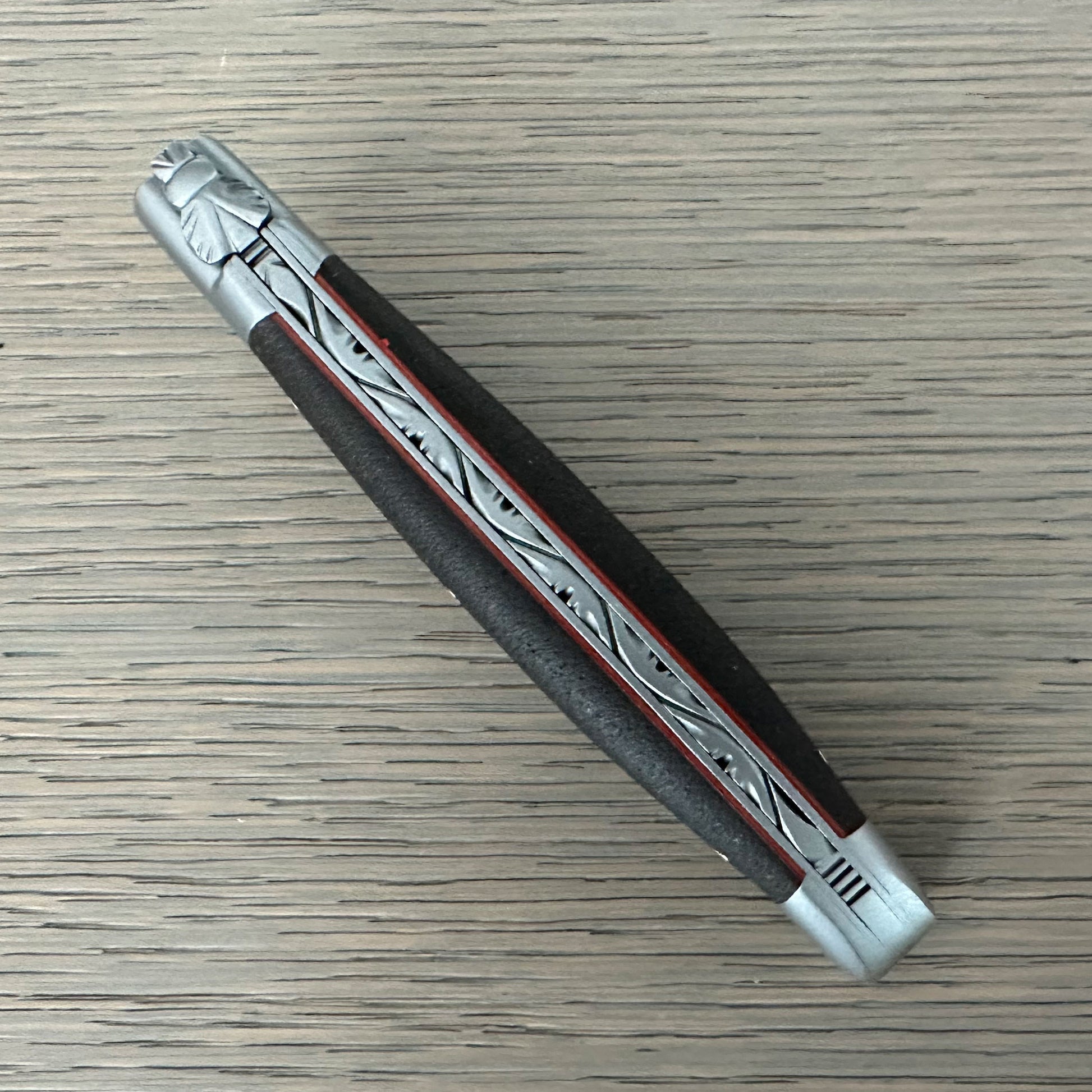Laguiole en Aubrac Handcrafted Plate Folding Knife "Terre de Aubrac", 4.75 Inches - LaguioleEnAubracShop