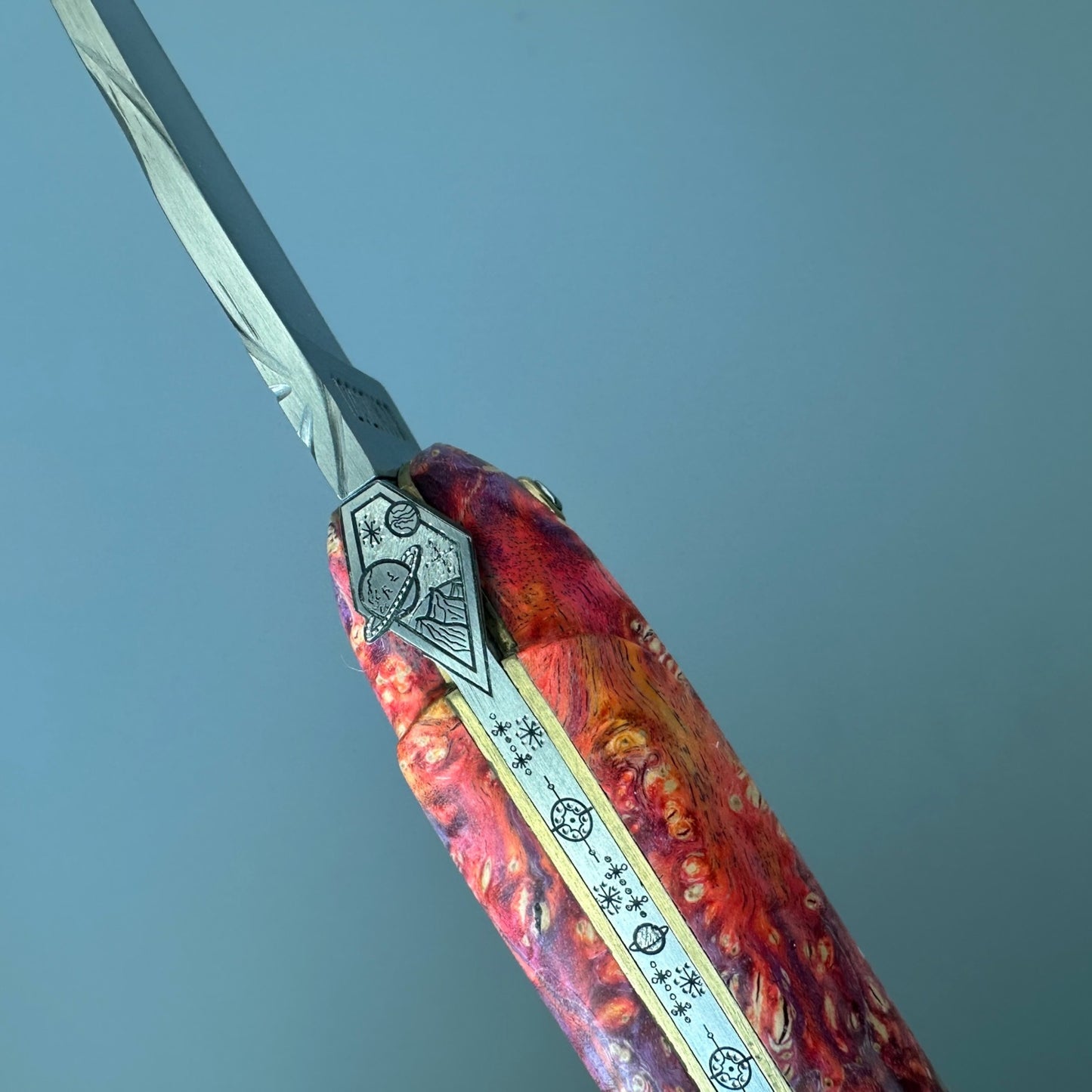 Laguiole en Aubrac Folding Knife Cosmos Space Bee, Bright Fire Elder Burl